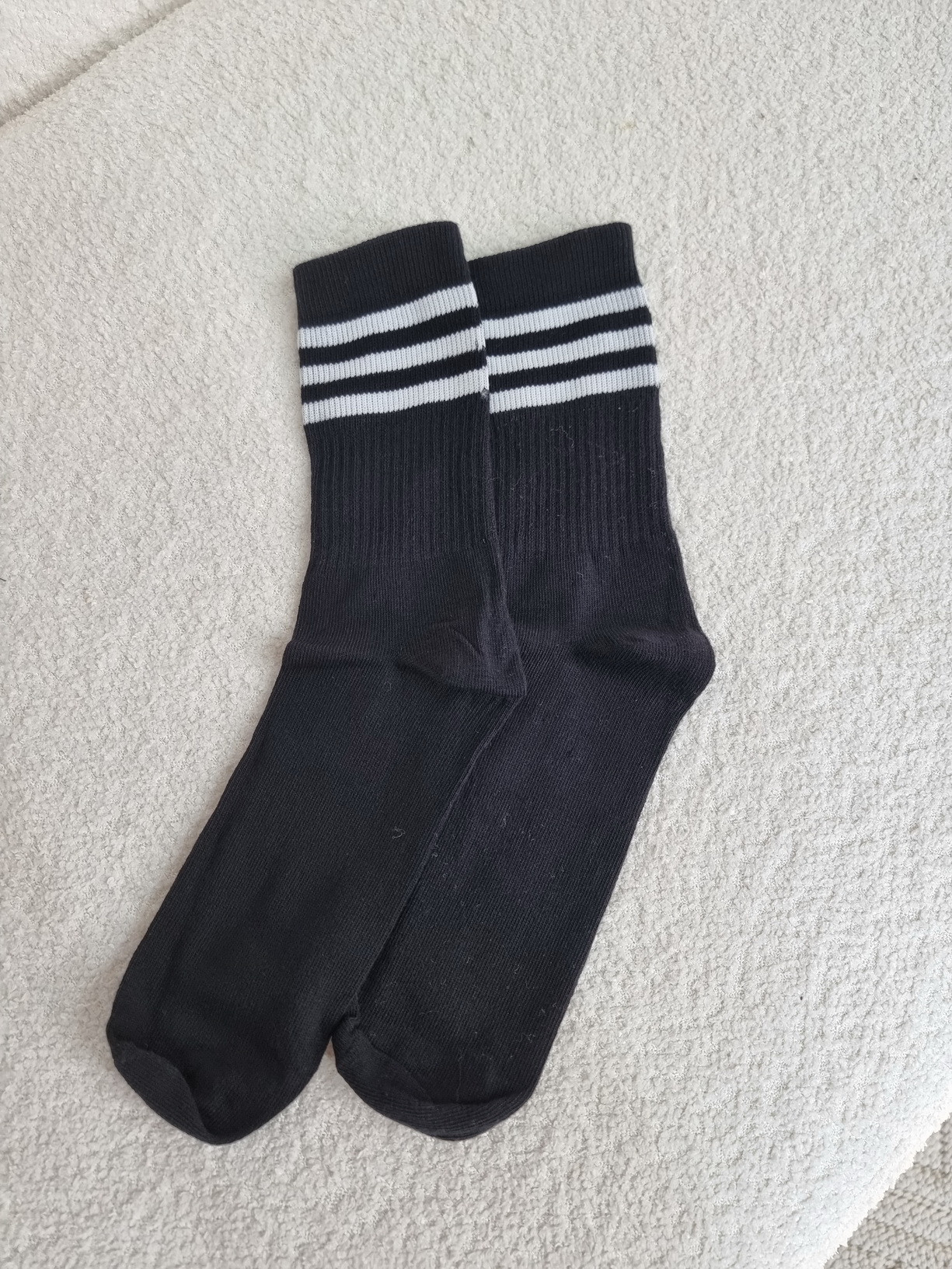 Жіночі довгі бавовняні шкарпетки - три смужки