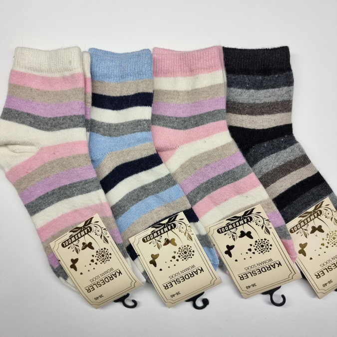 Жіночі теплі вовняні шкарпетки - у смужку