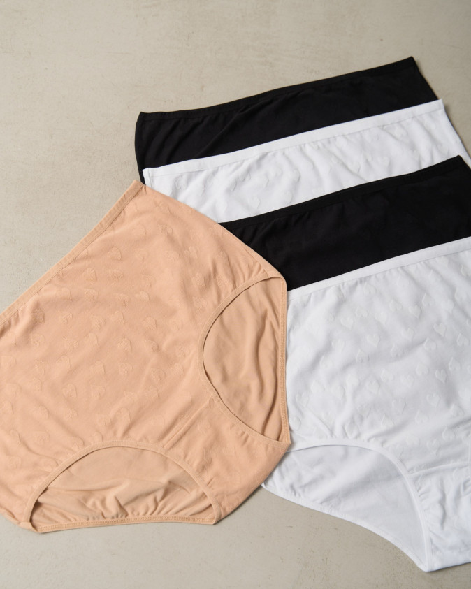 Однотонные трусы с сердечками - базовый микс - супербатал