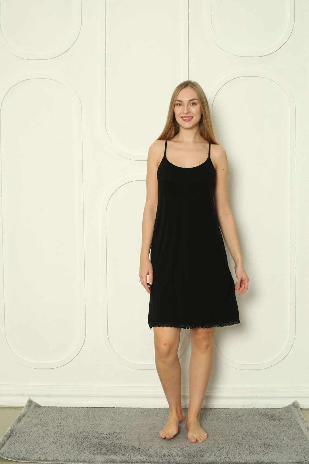 Жіноча сорочка-комбінація на бретельках - Бамбук