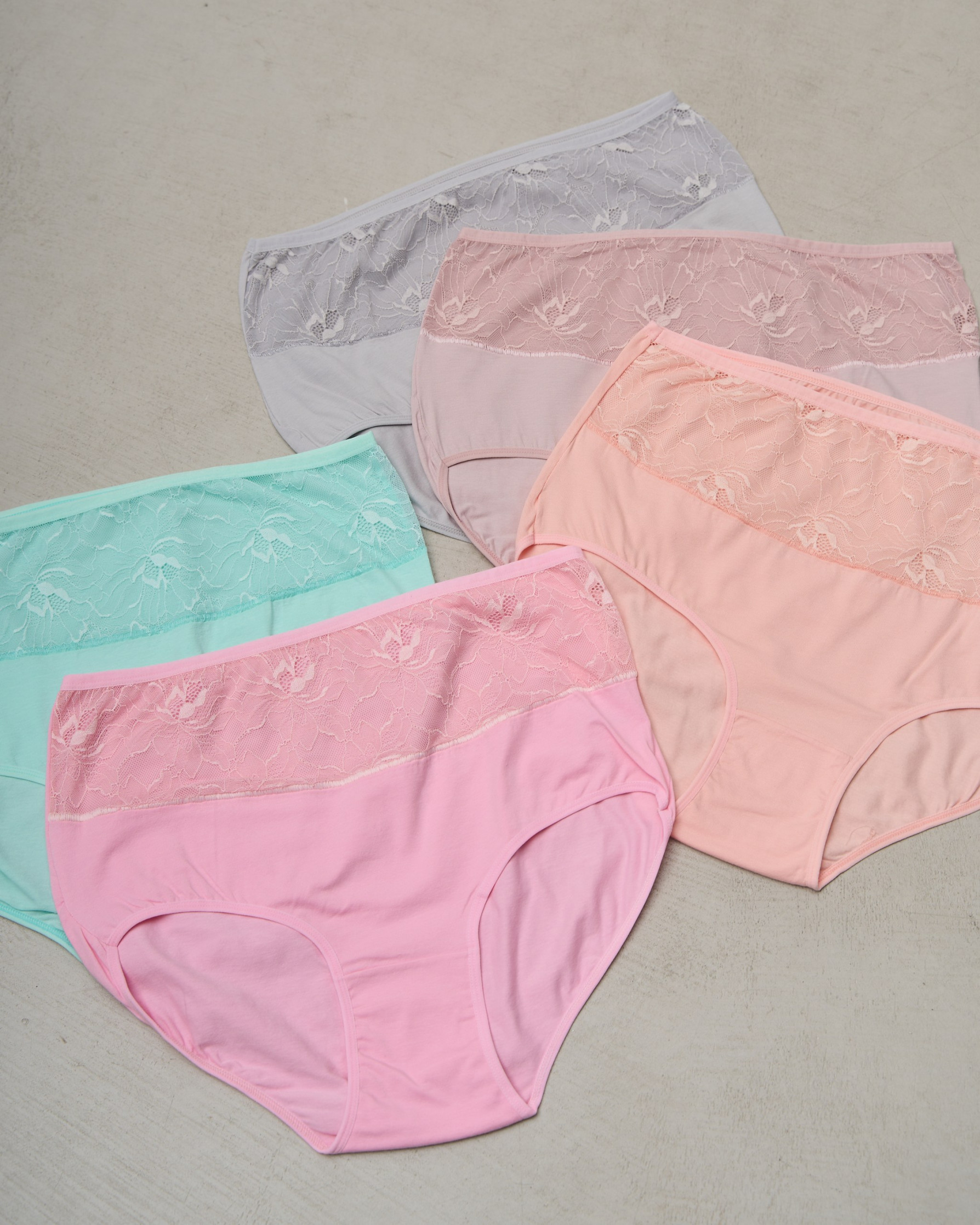 Трусики жіночі Plus Size з мереживом - кольоровий мікс