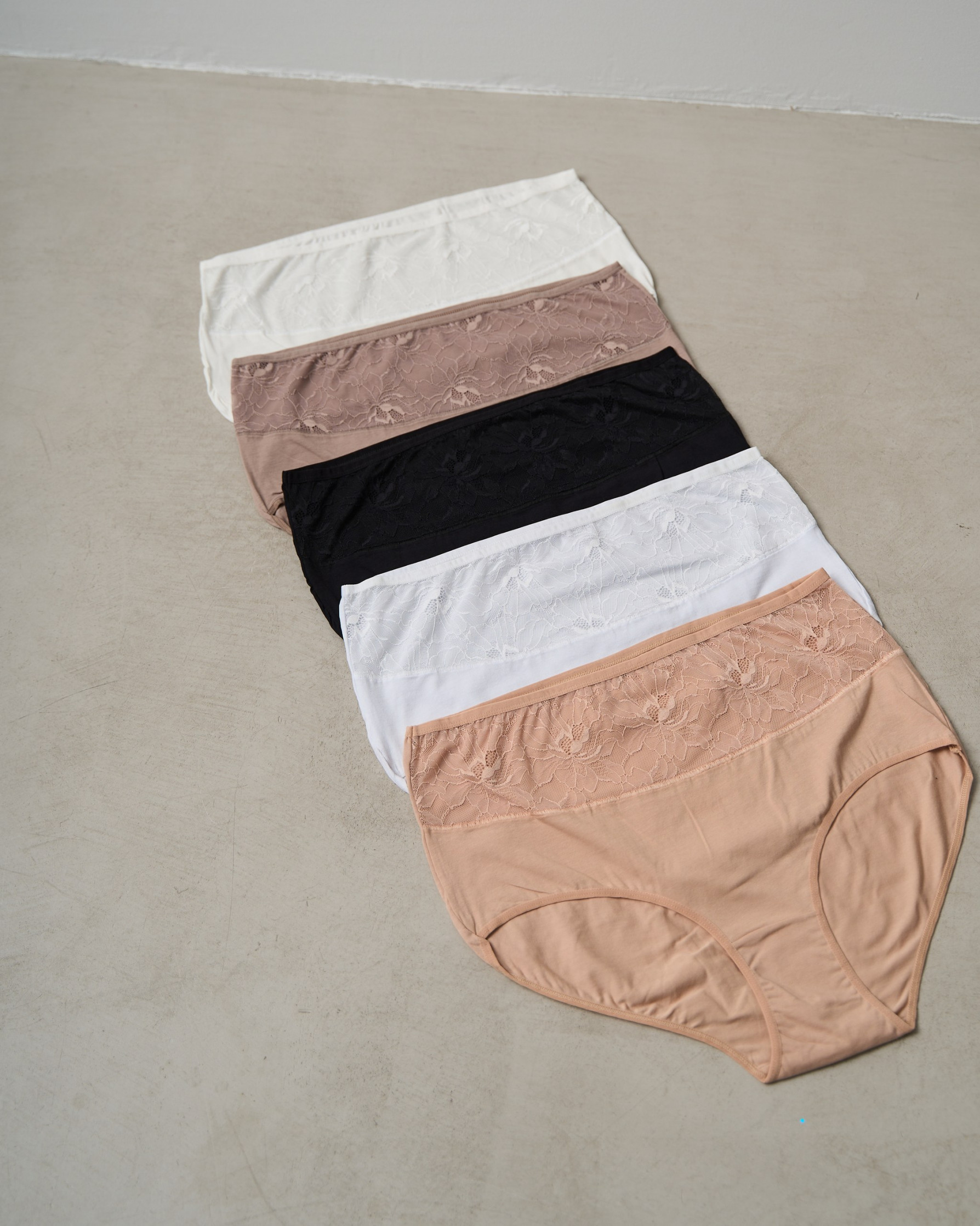 Трусики Plus Size з мереживом - базовий мікс