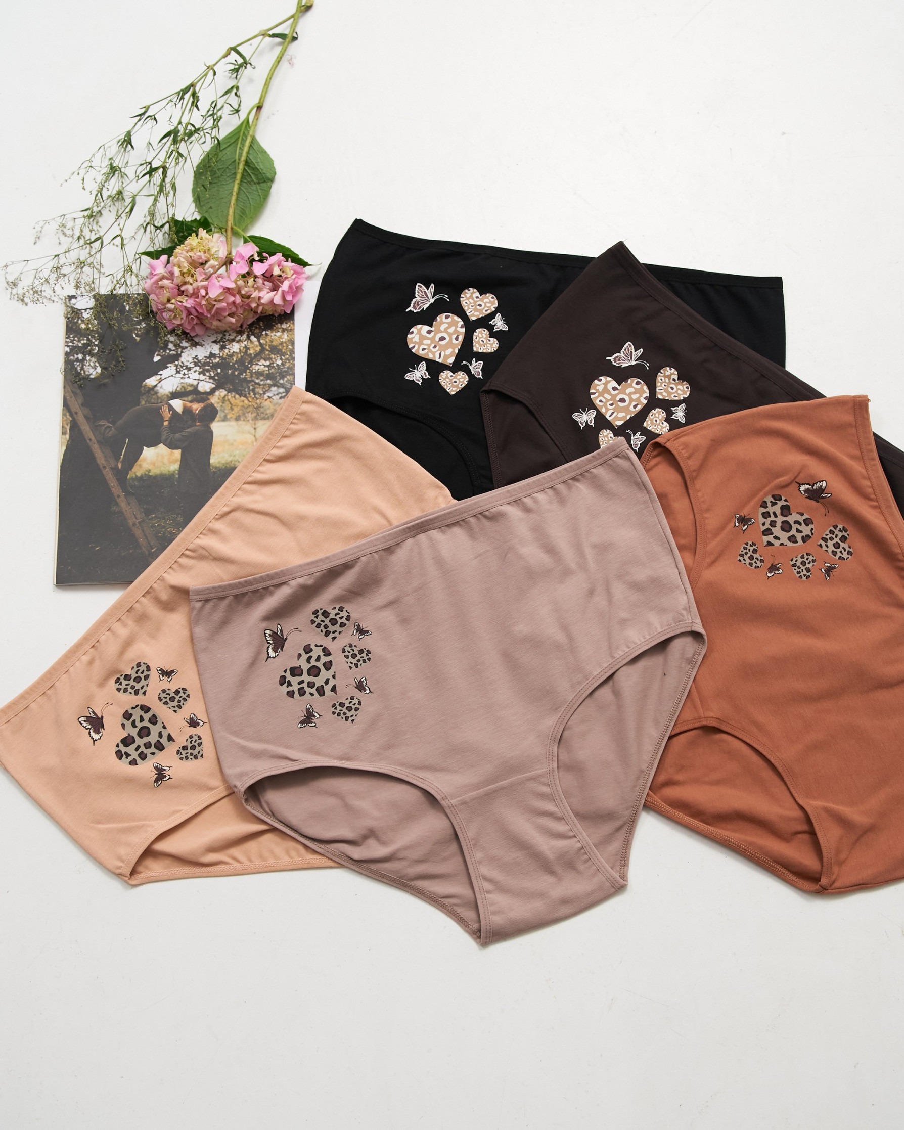 Трусики жіночі Plus Size - метелики, сердечка