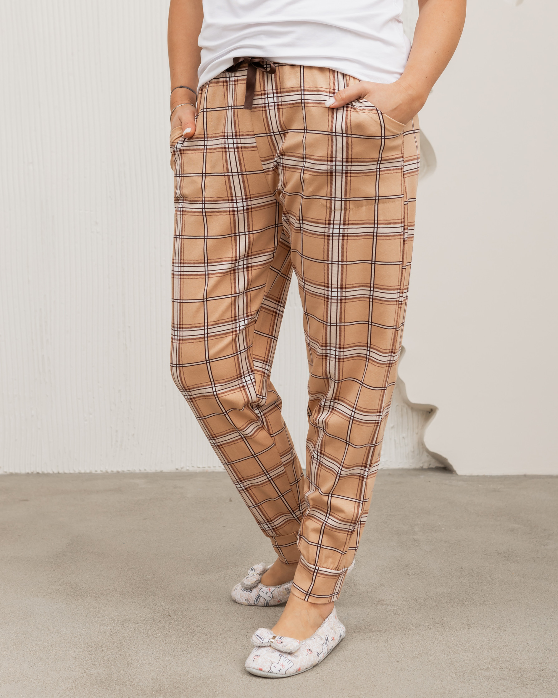 Жіночі піжамні штани - бежеві у клітинку