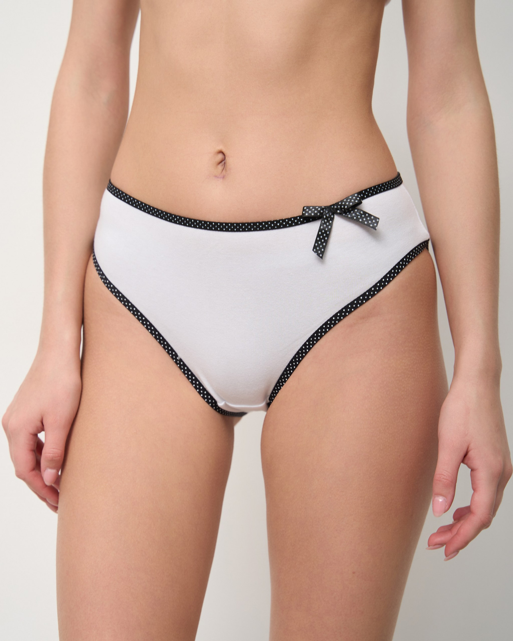 Жіночі бавовняні трусики - обрамлення в горошок