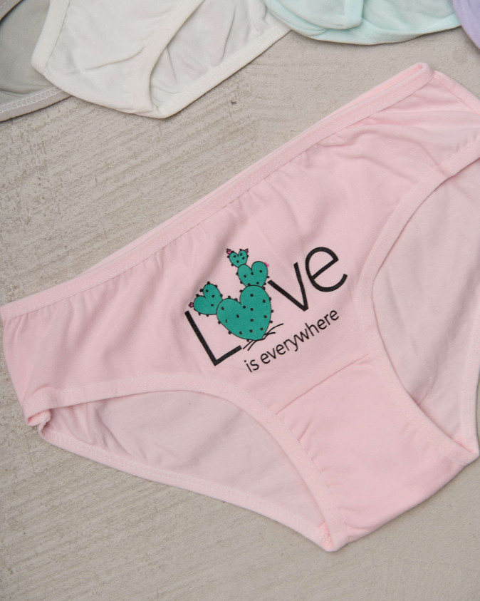 Підліткові трусики на дівчинку - Love is
