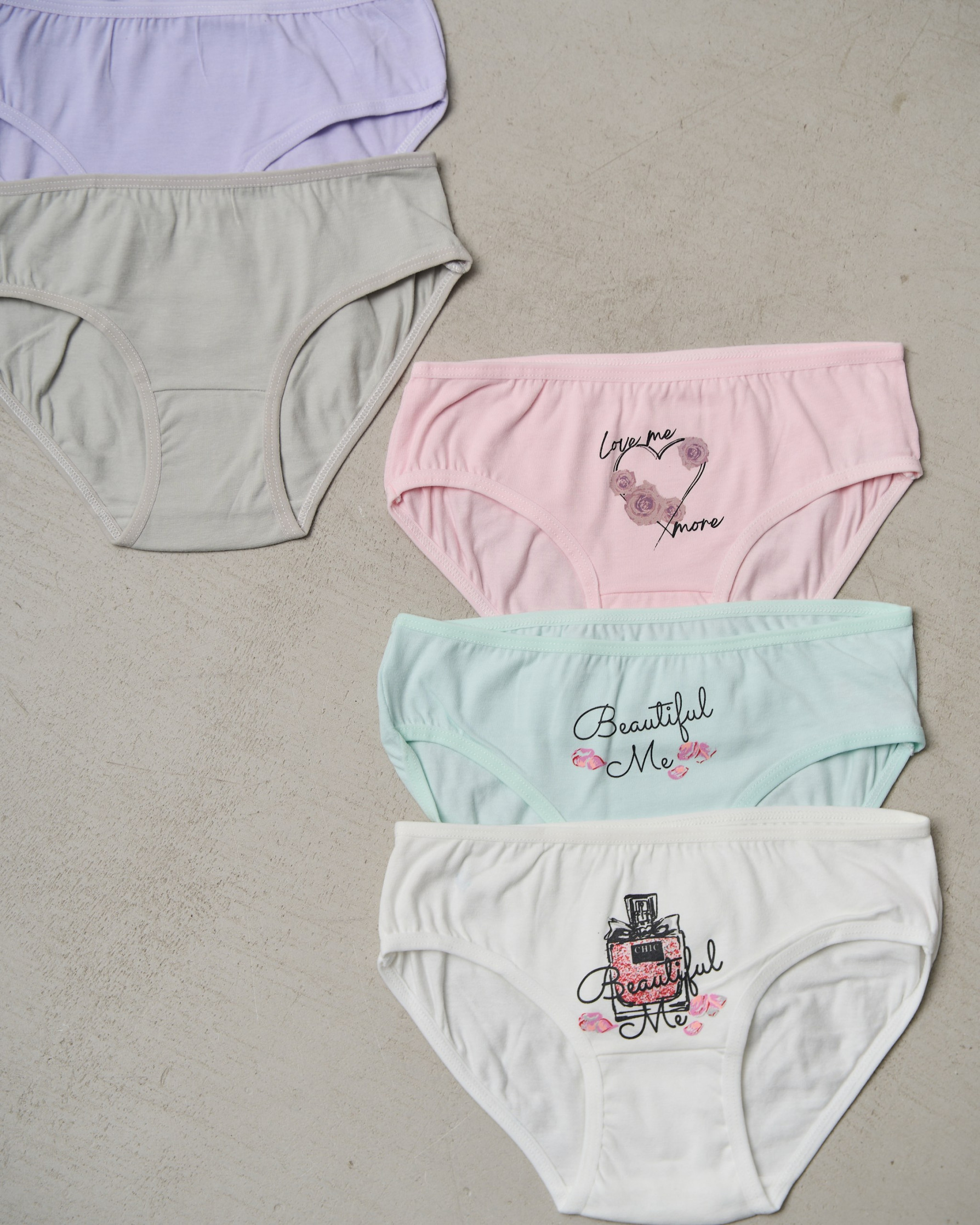 трусы для девочекlittle girl showing panties 