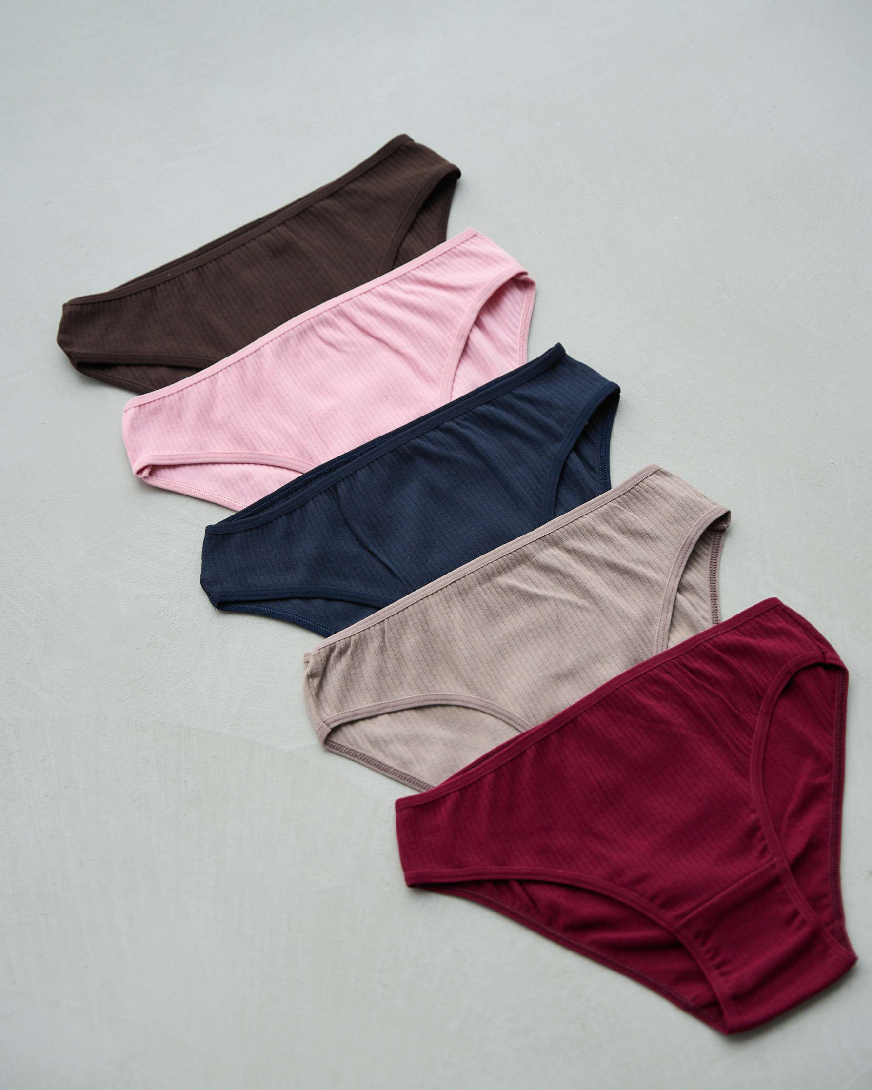 Батальні труси однотонні - темні в рубчик