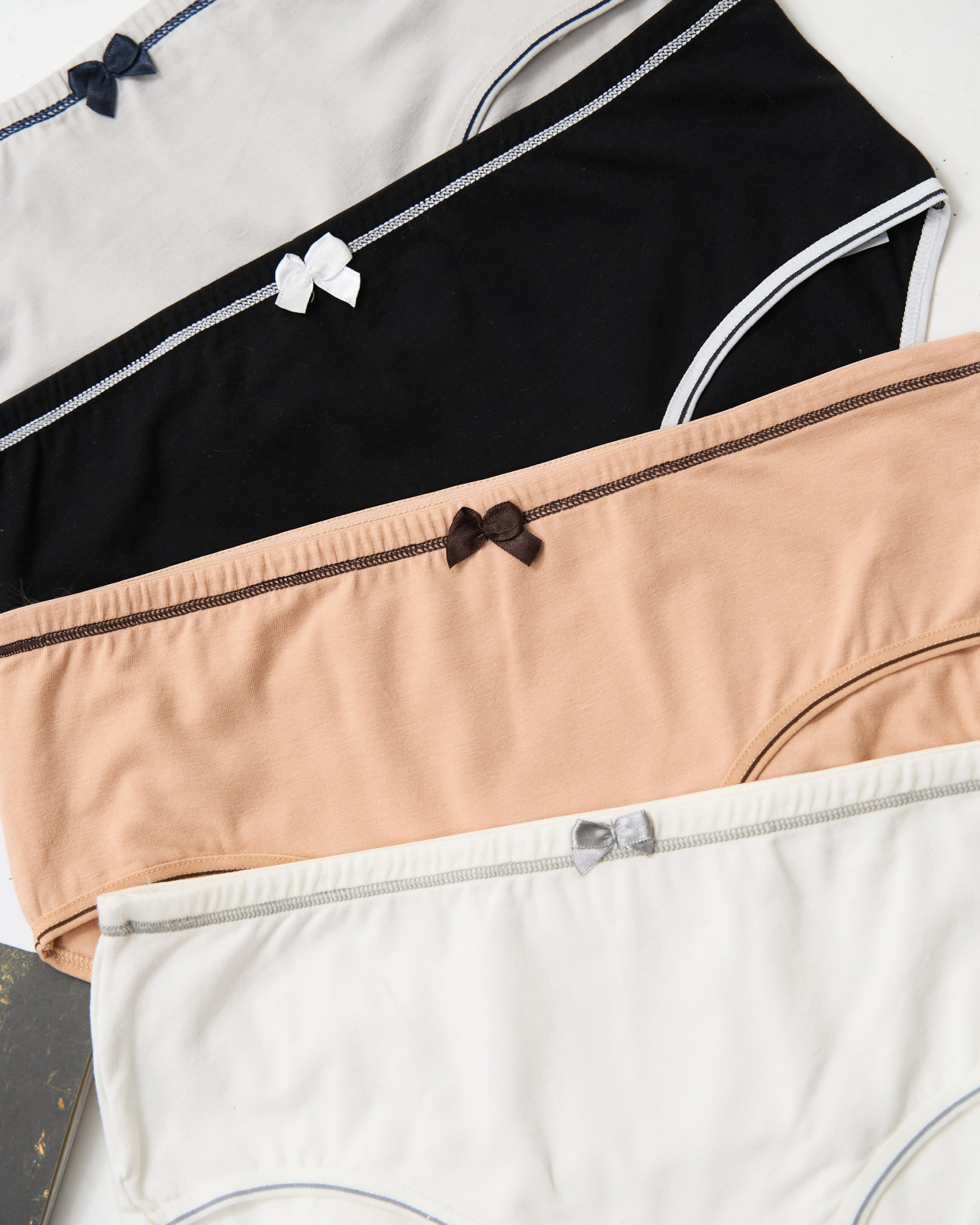 Женские трусики Plus Size с окантовкой - базовые цвета