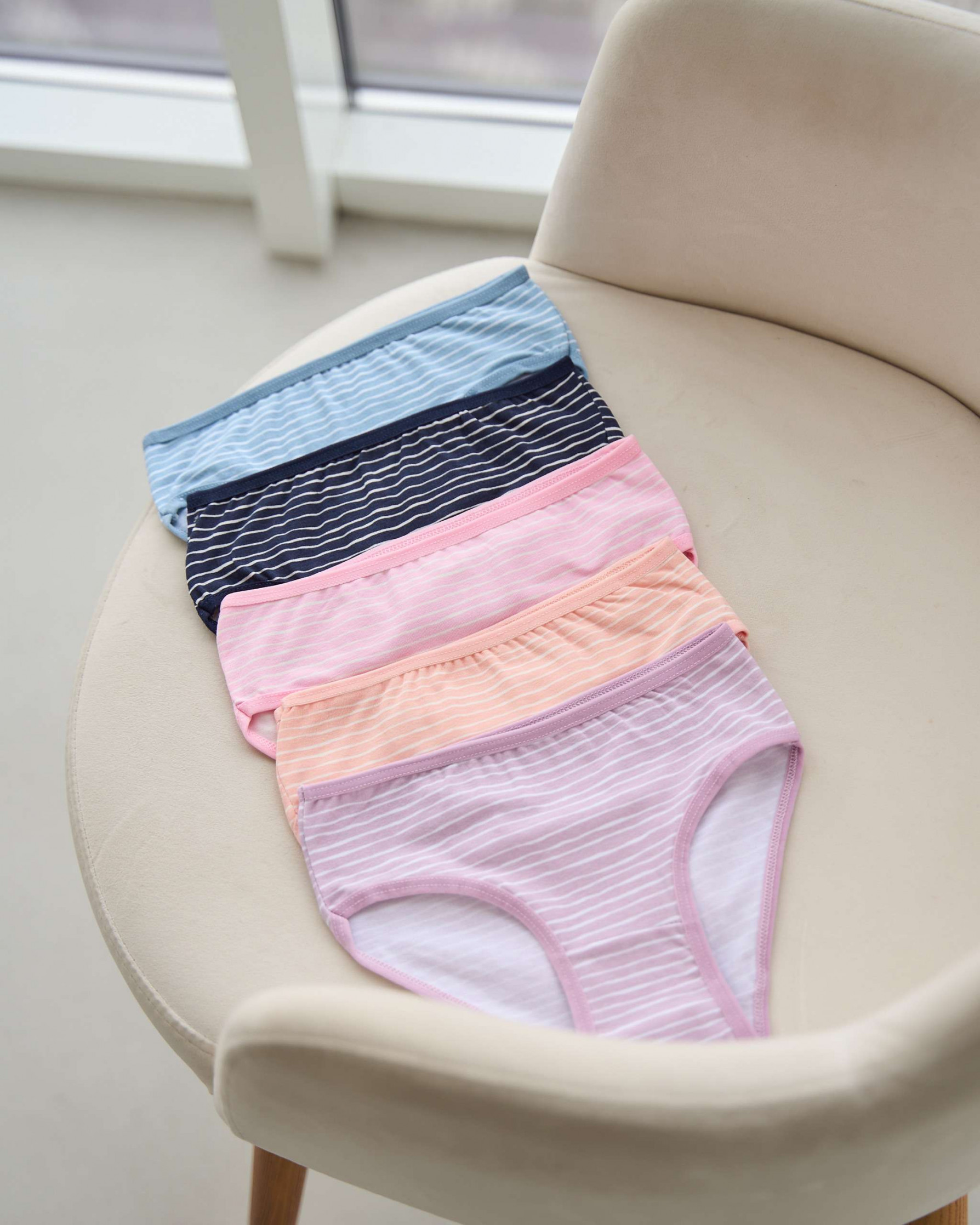 Трусики подростковые на девочку - цветные в полоску
