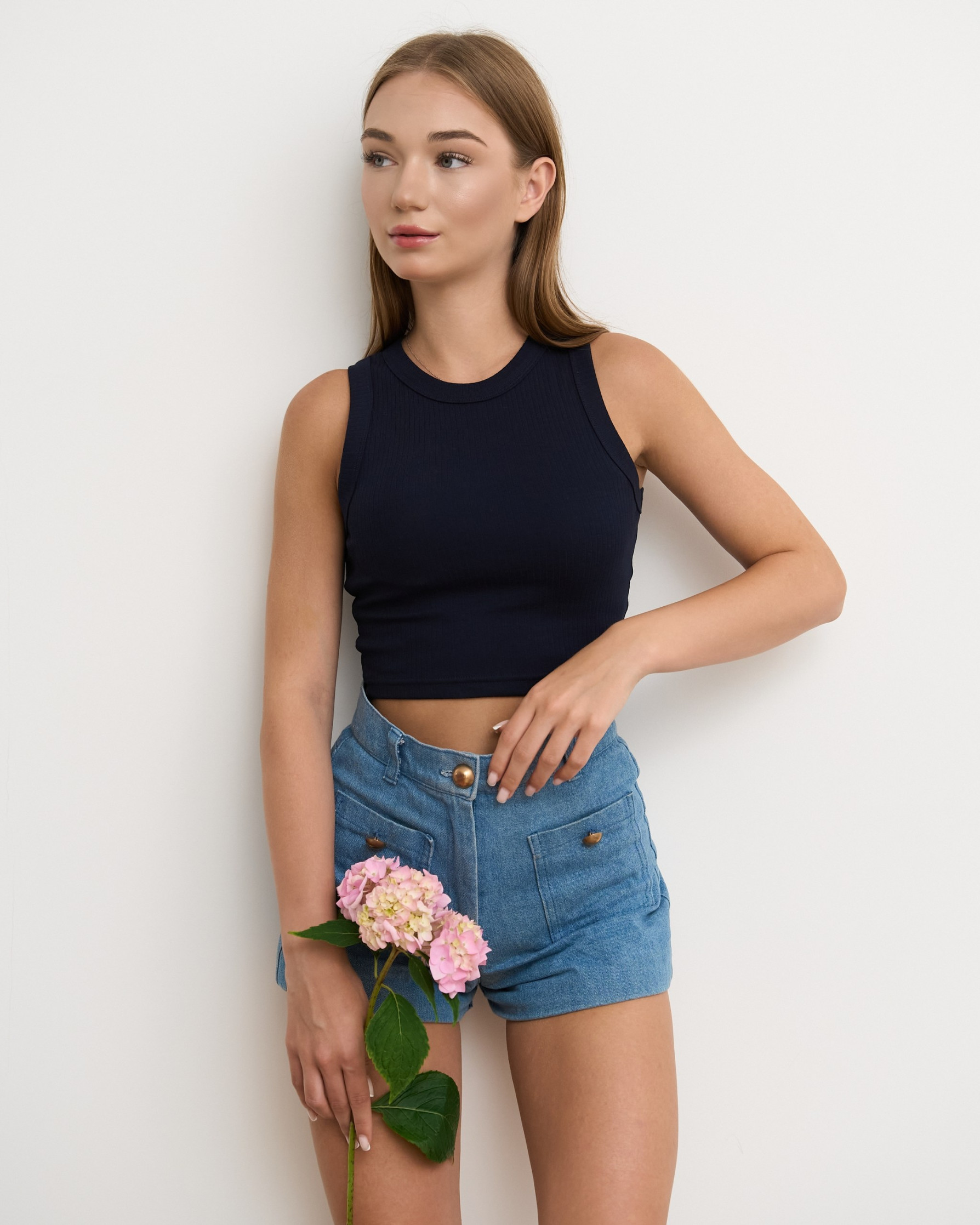 Жіноча майка вкорочена crop Nicoletta - темно-синя, в рубчик