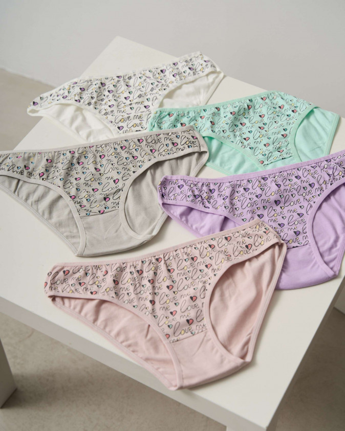 Женские трусики с надписью Love me 