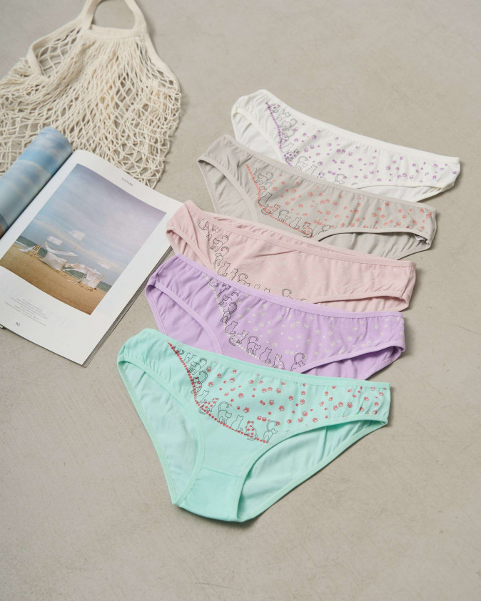 Женские трусики с мелкими котиками 