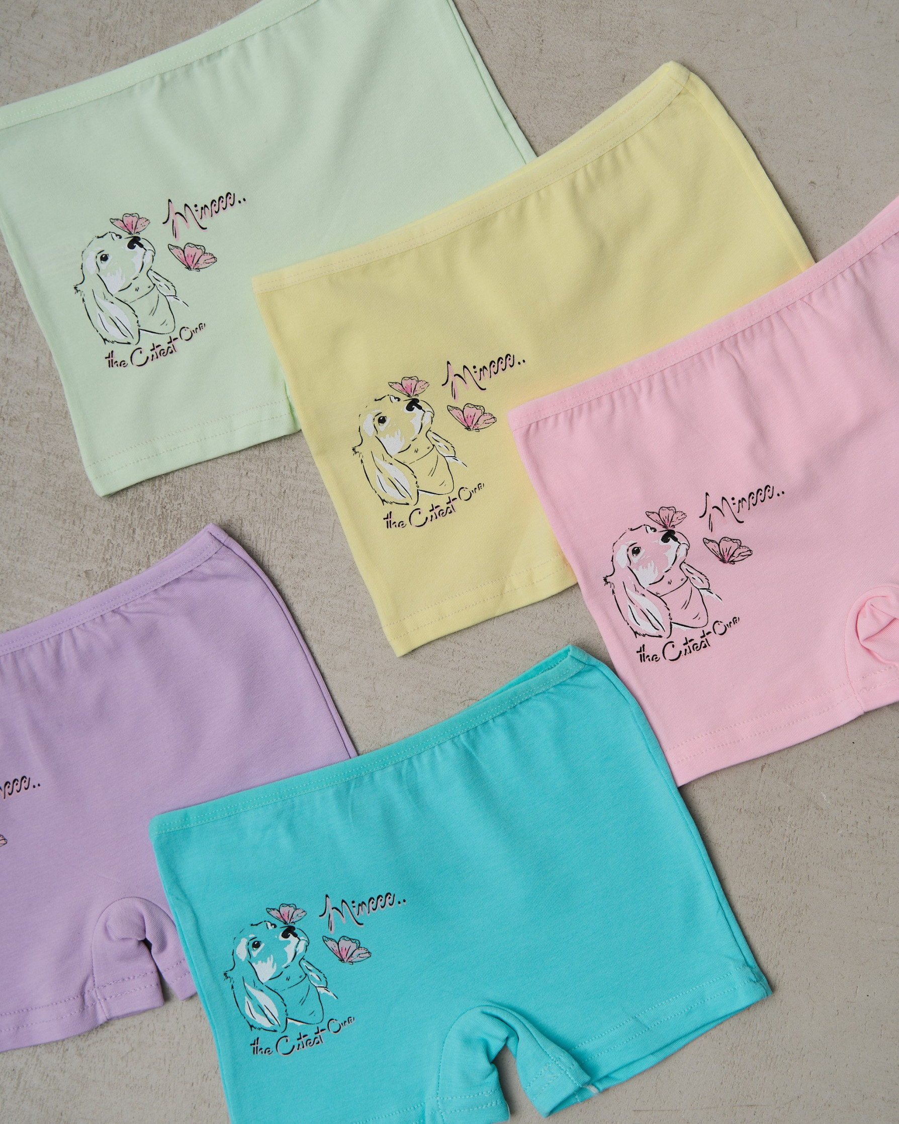 Дитячі шортики на дівчинку - Песик з метеликами