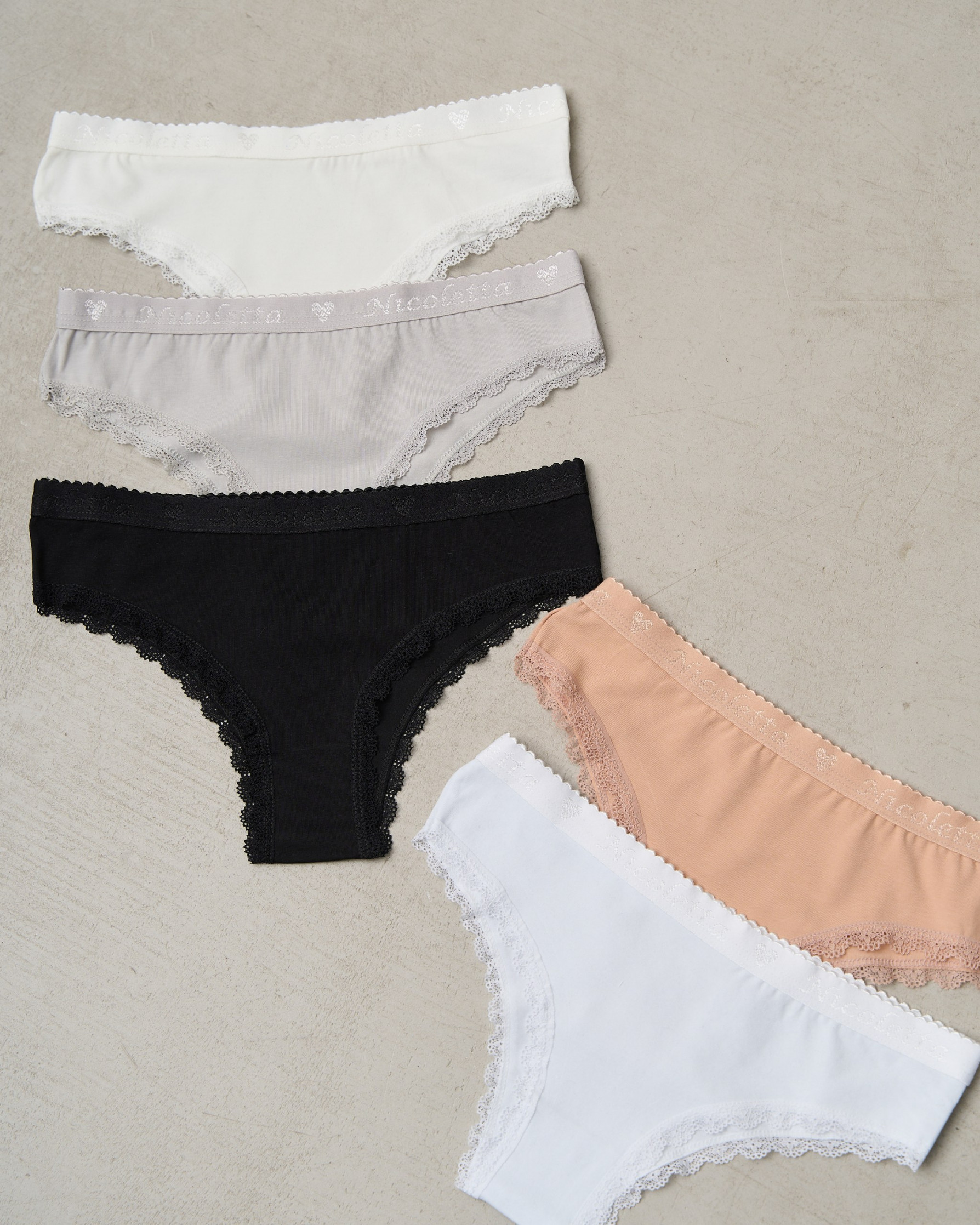 Американки із ніжним мереживом по ніжці - базовий мікс