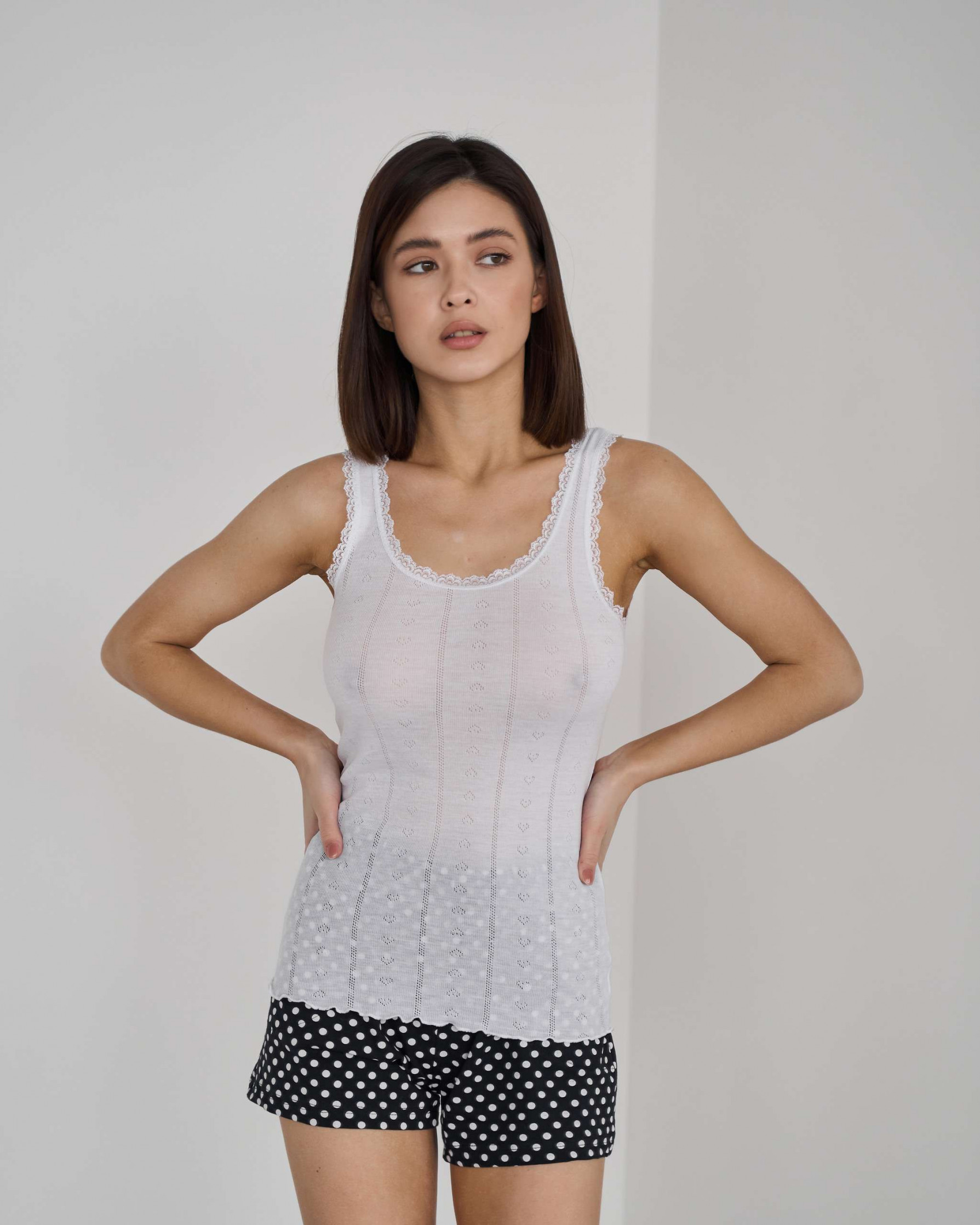 Майка жіноча з мереживом - Білий