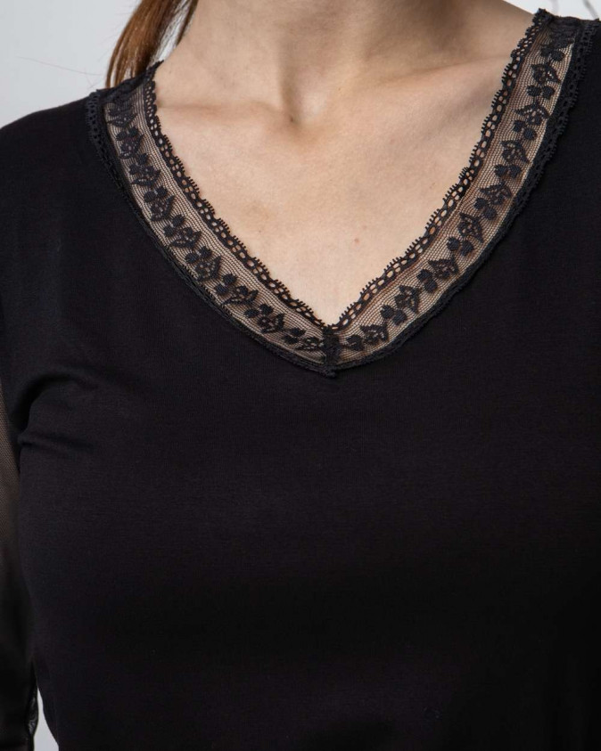 Віскозна футболка з сіточкою, V-подібний виріз