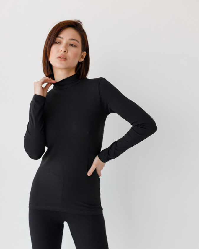 Жіноча водолазка Ozkan - чорна