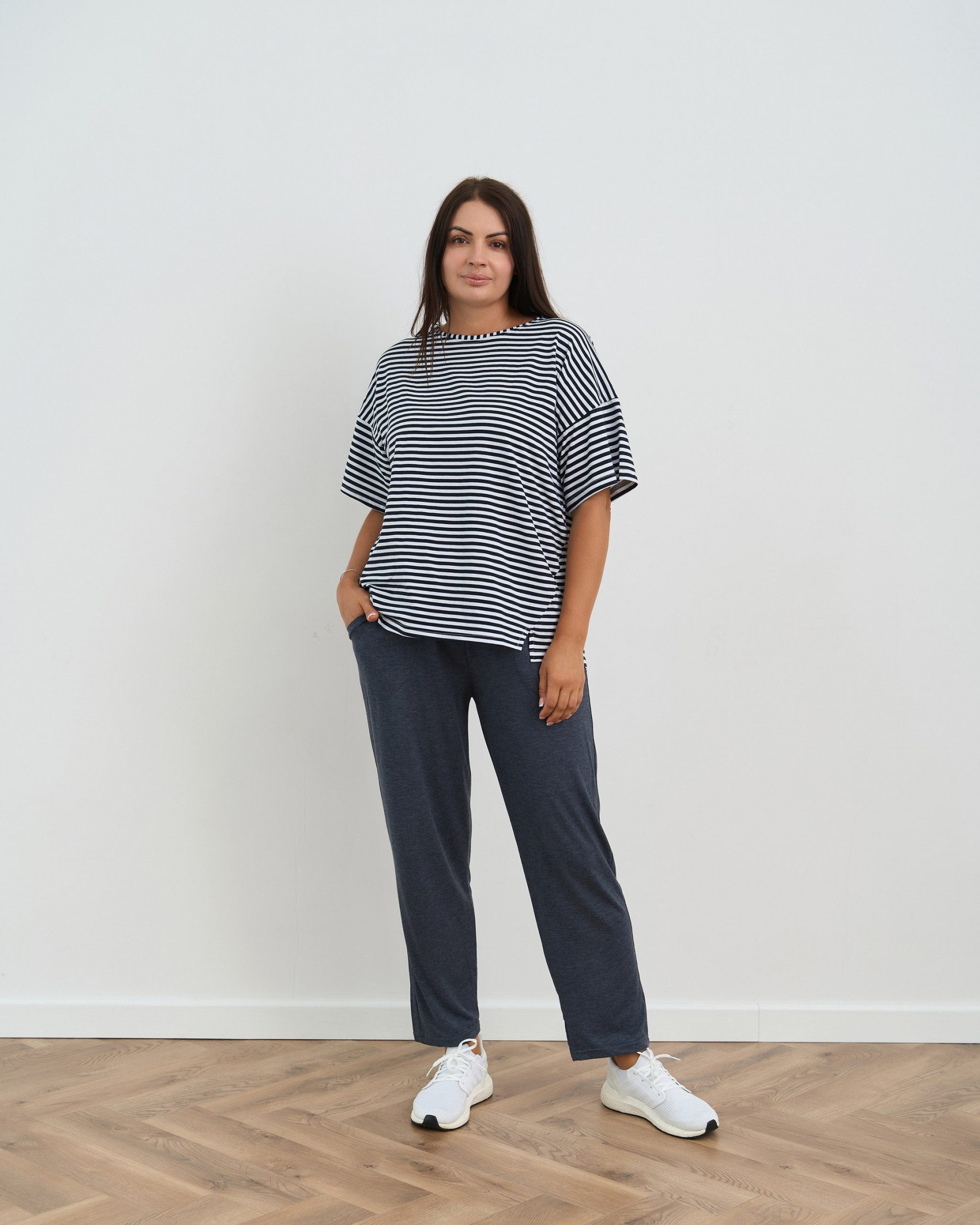 Комплект жіночий Plus Size зі штанами і футболкою - Смужка