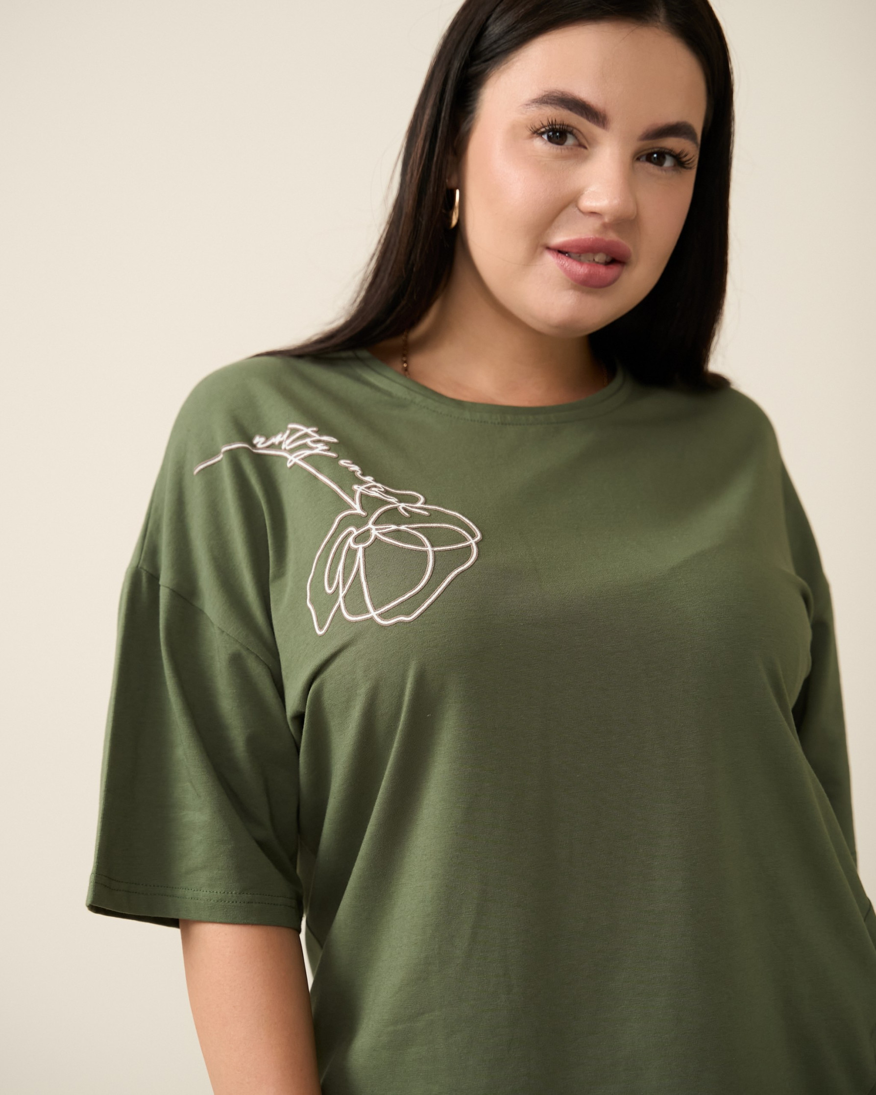 Жіночий комплект Plus Size з капрі - Хакі