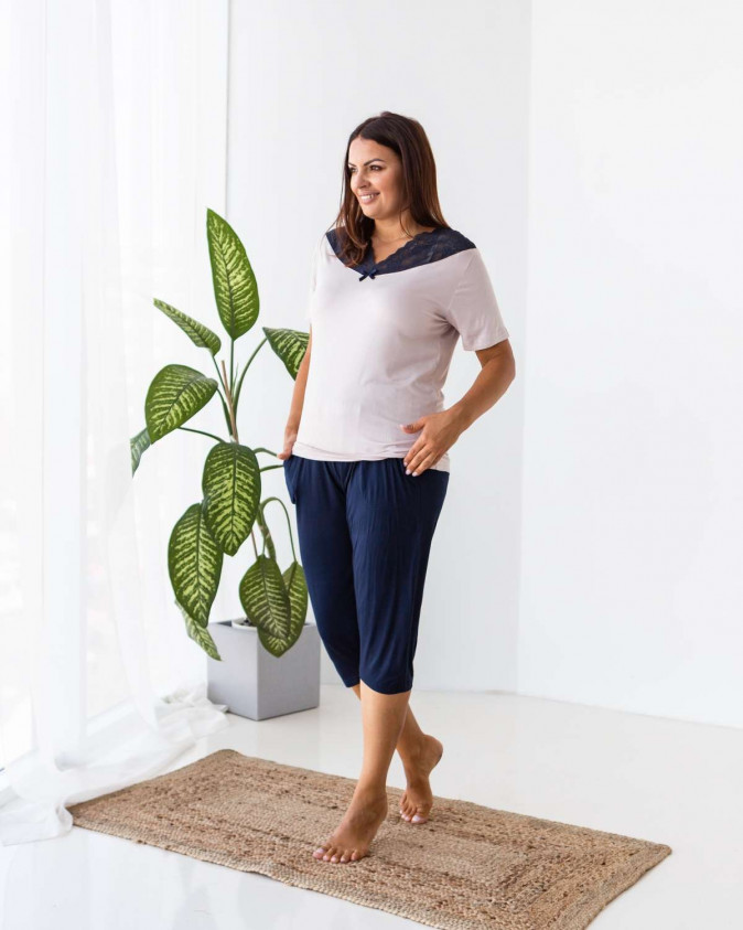 Жіночий комплект Plus Size з капрі - мереживо по горловині