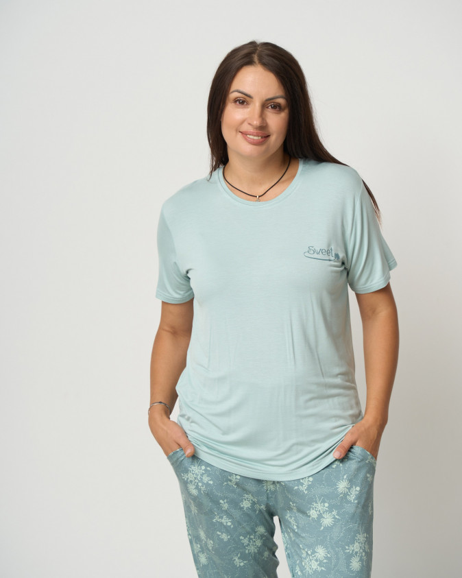 Жіночий комплект Plus Size капрі та футболка - Sweet - віскоза