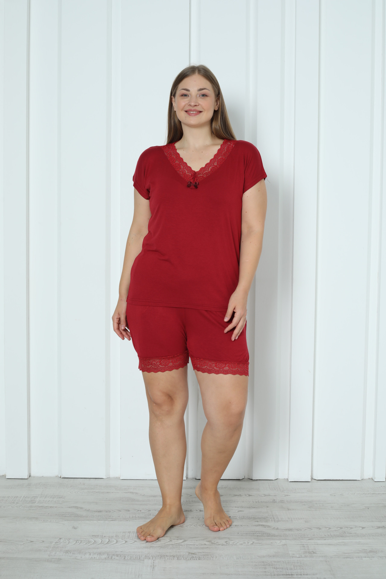 Вискозный женский комплект Plus Size с шортами - кружево