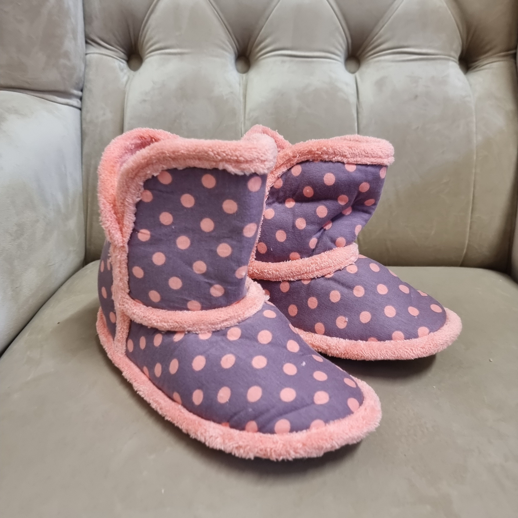 Чобітки для дому в горошок - коричневі