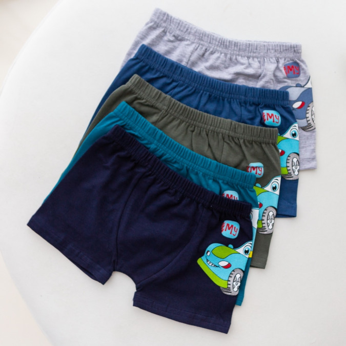 Боксери на хлопчика з машинкою