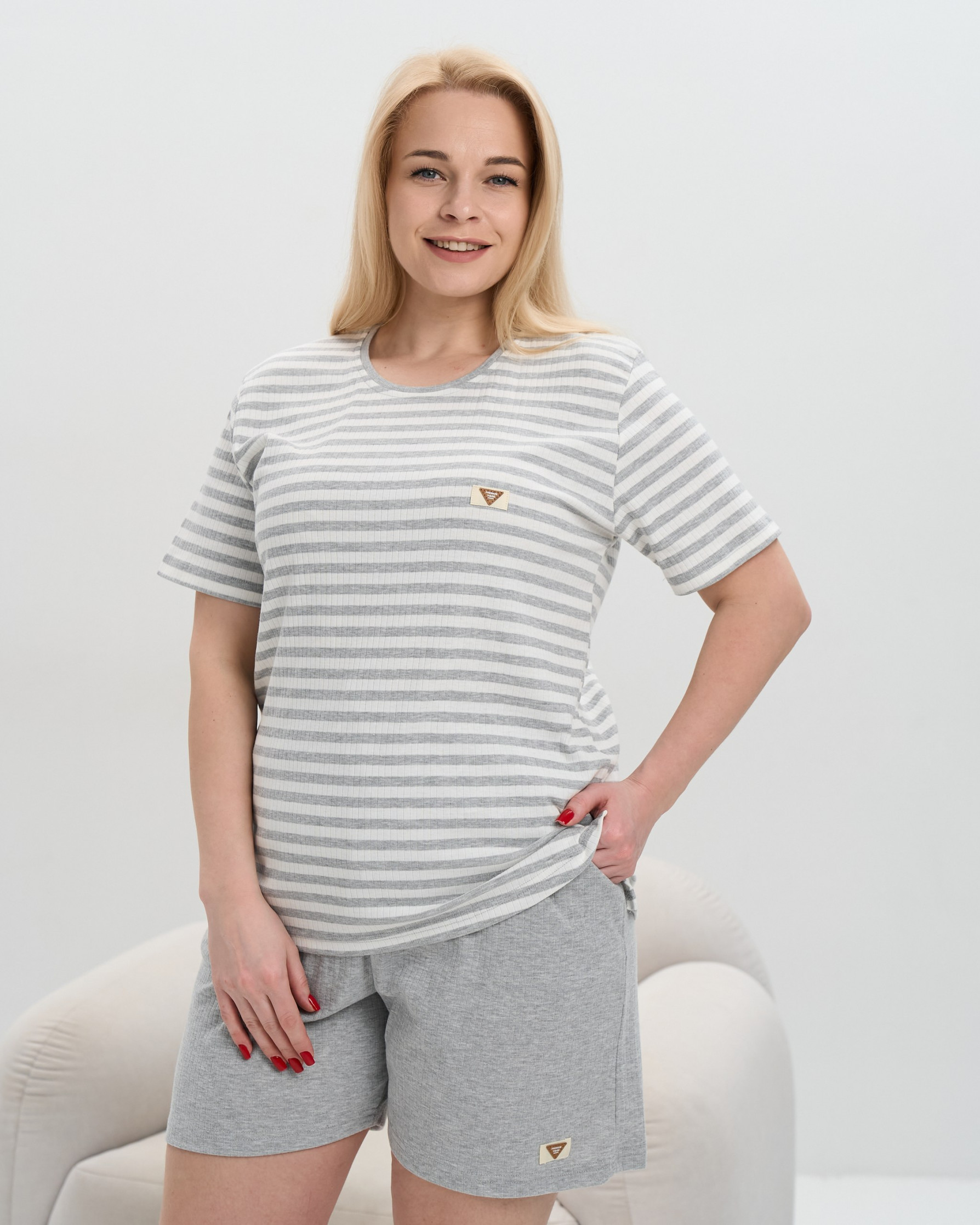 Комплект жіночий Plus Size футболка з шортами - в рубчик