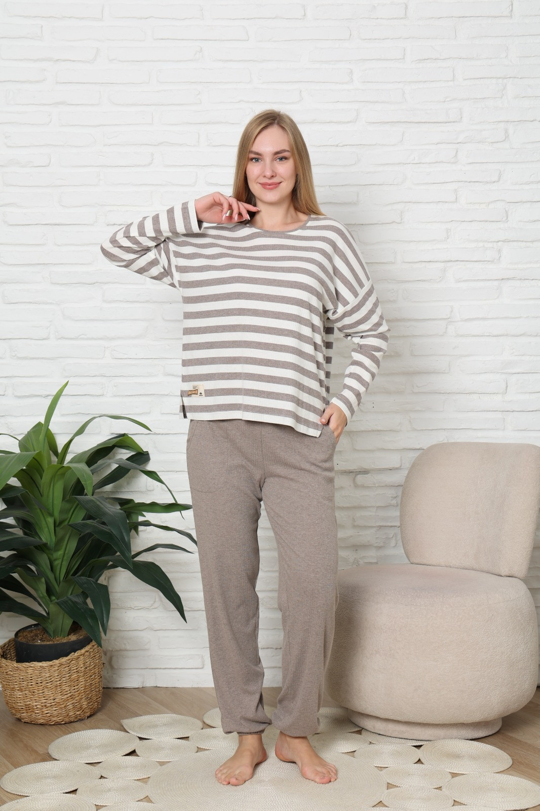 Женский комплект со штанами - кофта в полоску - рубчик