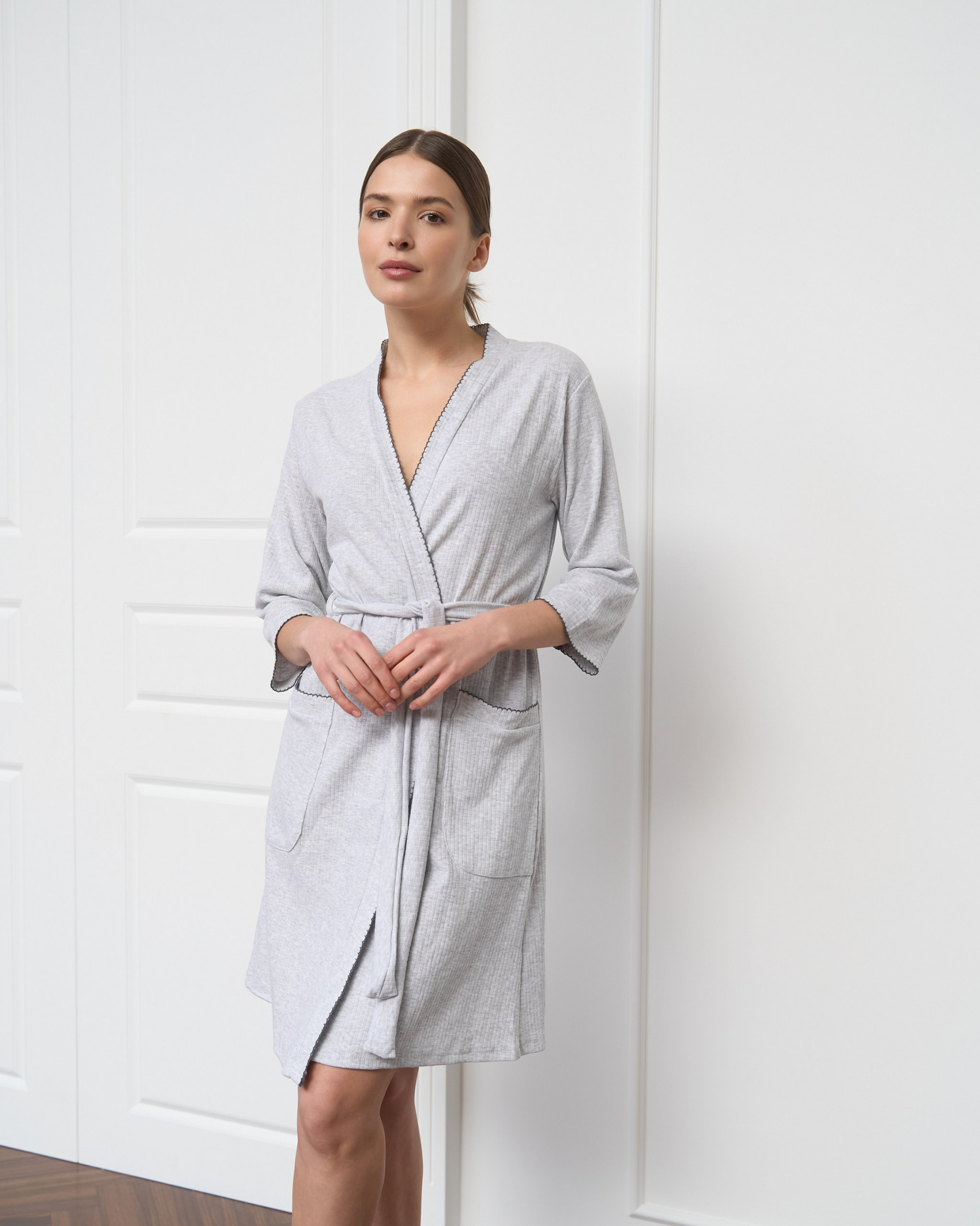 Женский однотонный халат, в рубчик - окантовка