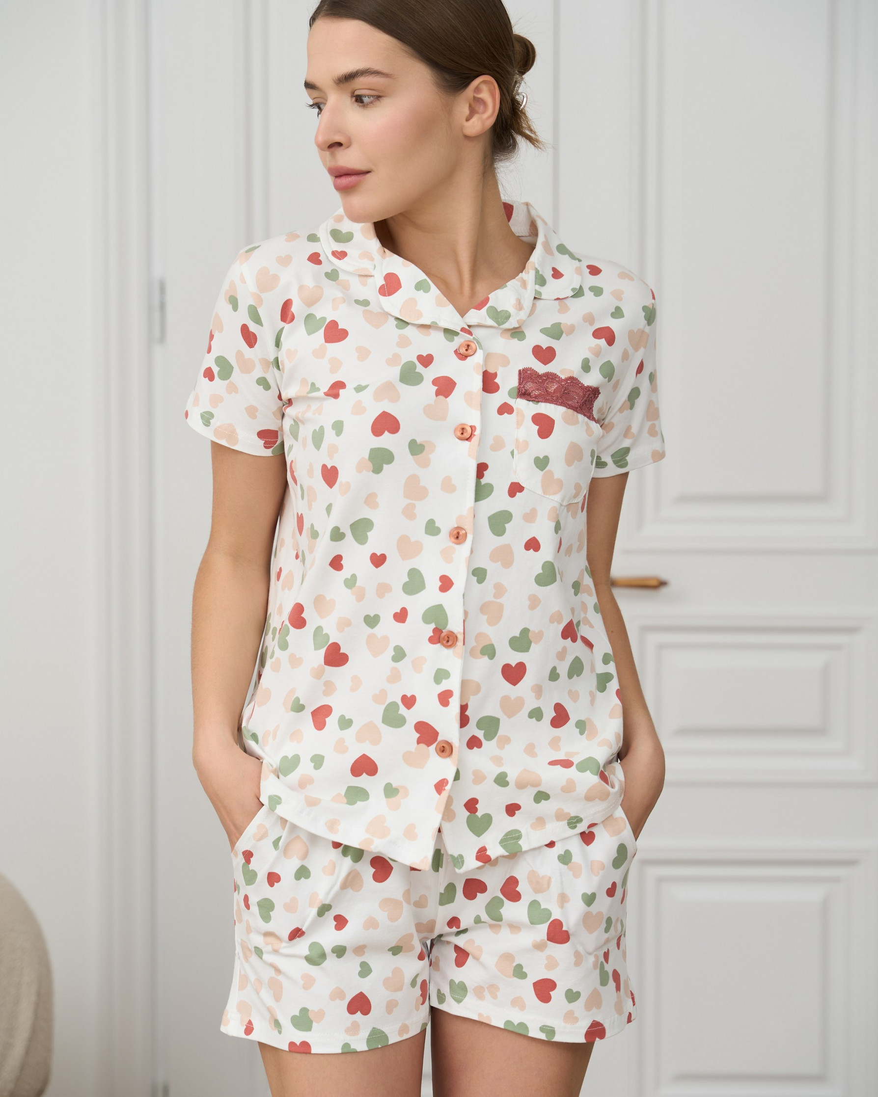 Жіночий комплект рубашка з шортиками - сердечки