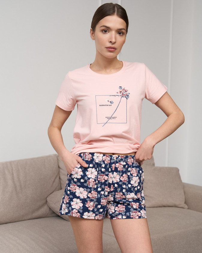 Комплект женский с шортиками - цветочный принт