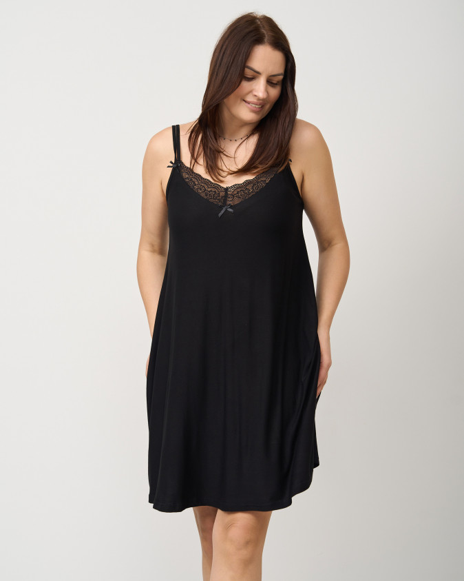 Женская сорочка на тонких бретельках - Plus Size - с кружевом