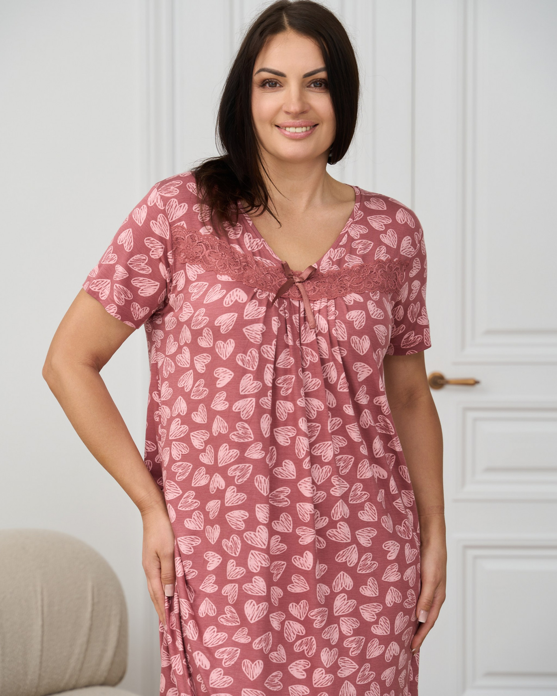 Віскозна сорочка з сердечками - Plus Size