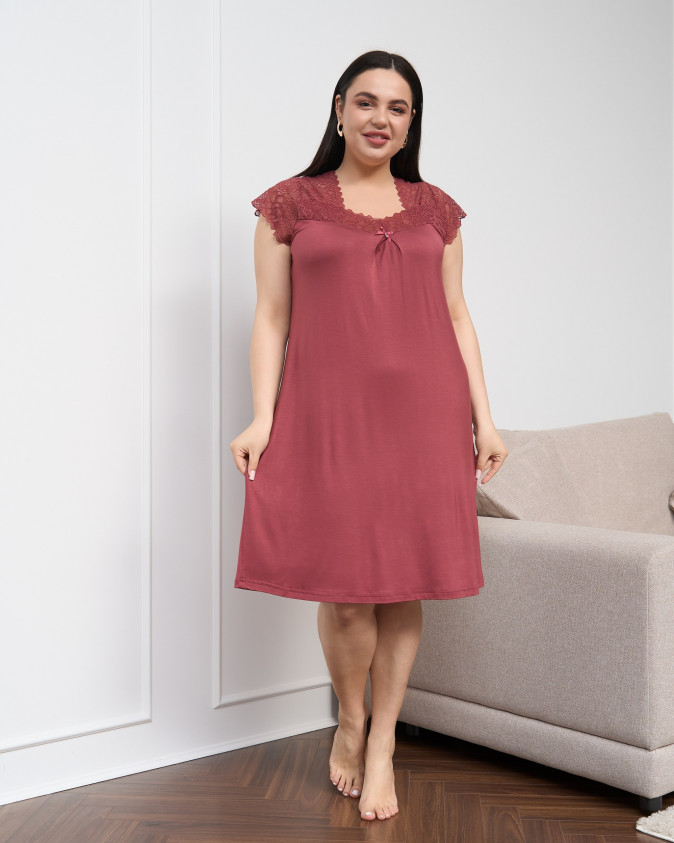 Віскозна сорочка з мереживом по плечам - Plus Size