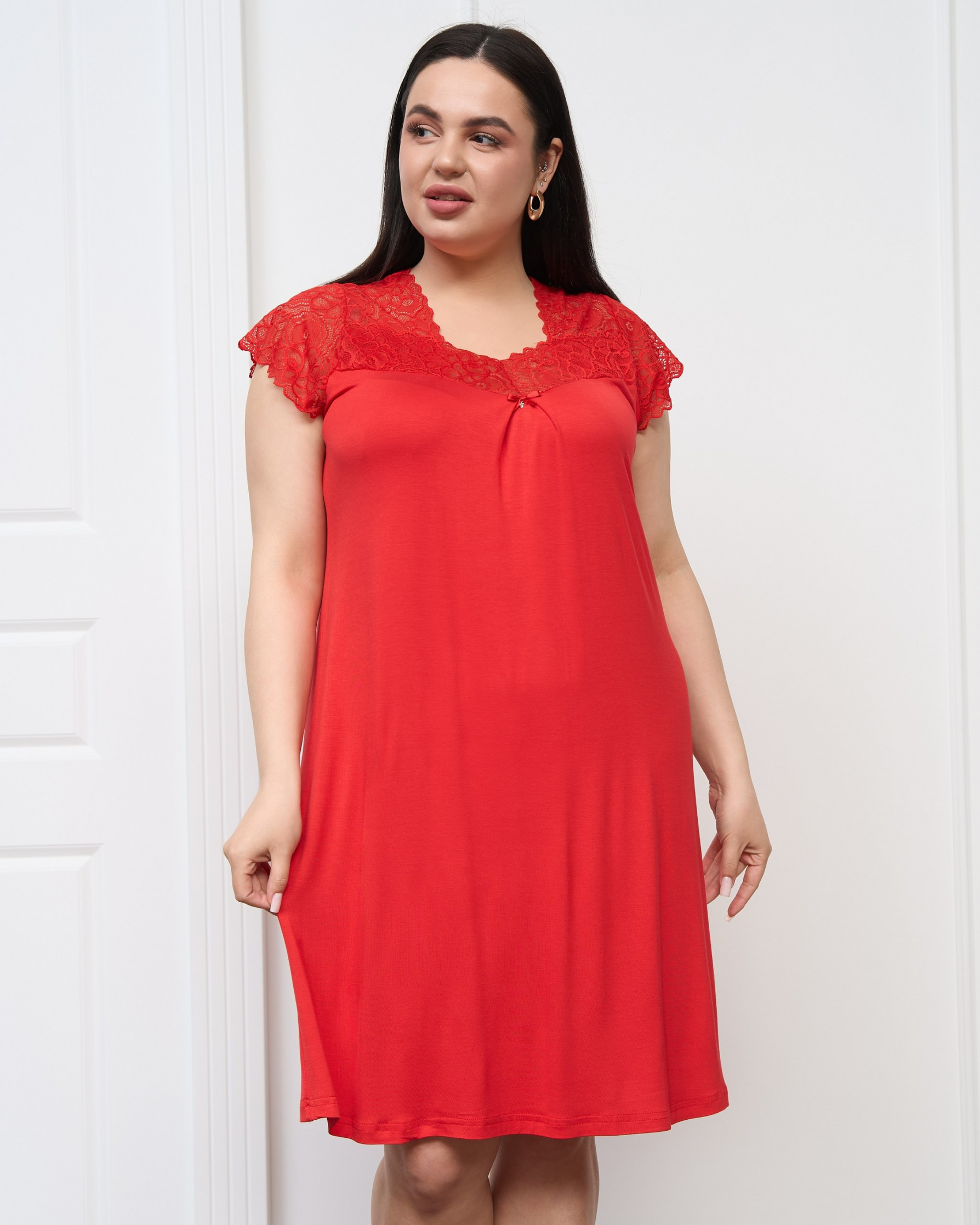 Віскозна сорочка з мереживом по плечам - Plus Size