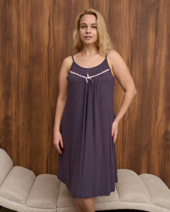 Віскозна сорочка на бретельці Plus Size - Дрібні сердечка