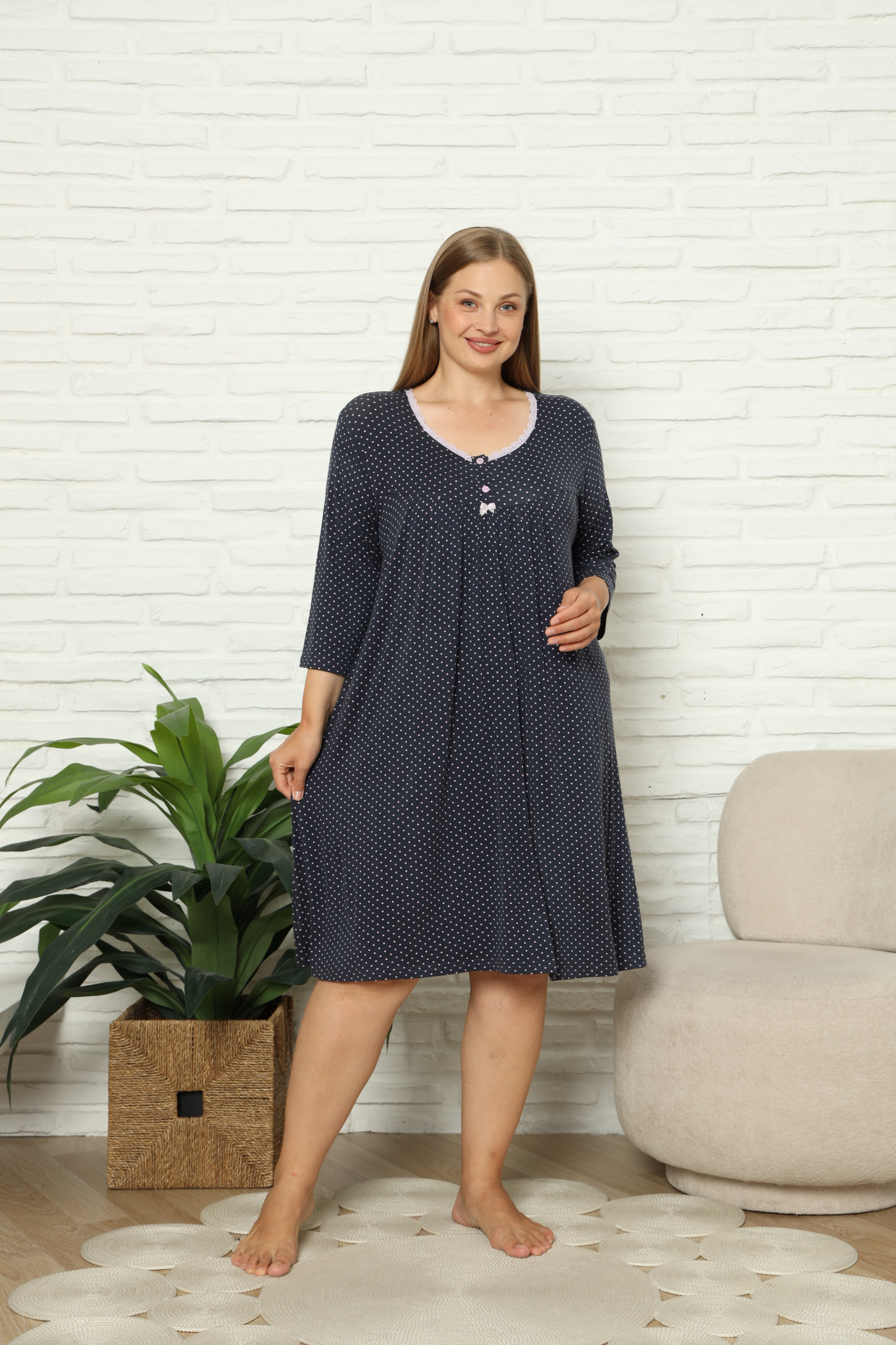 Віскозна сорочка з рукавом 3/4 Plus Size - у горошок