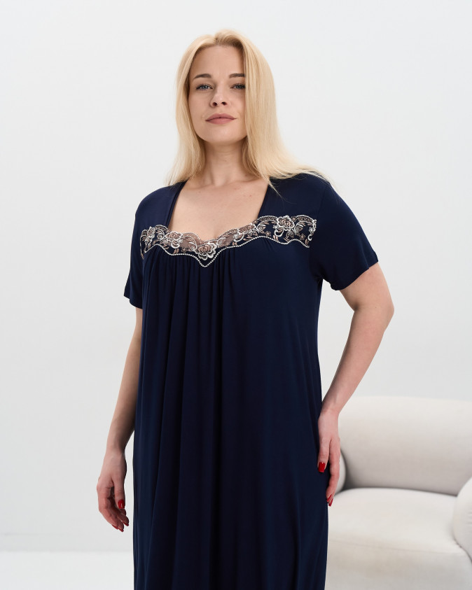 Віскозна жіноча сорочка Plus Size - мереживо по декольте