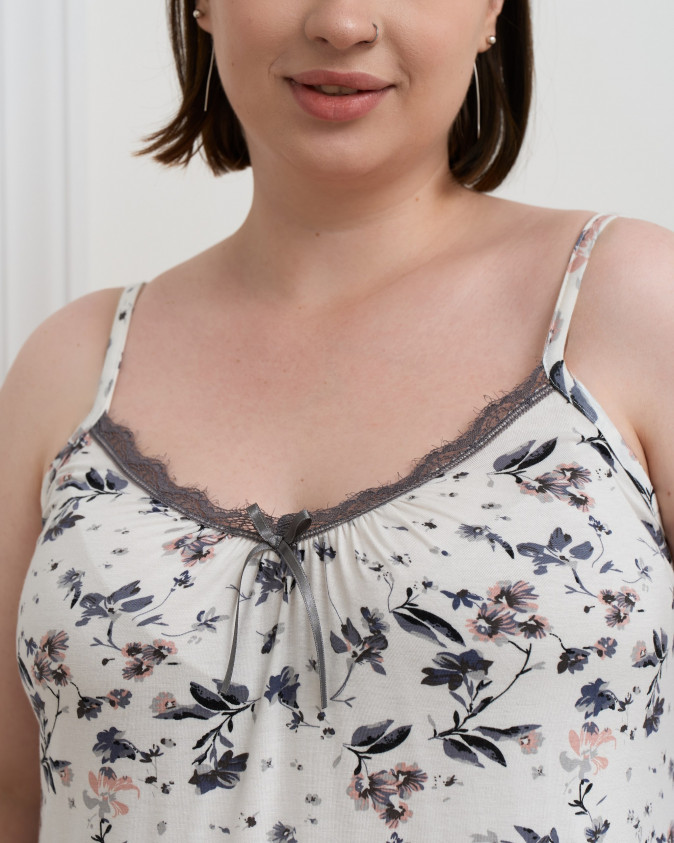 Сорочка на тонкой бретельке Plus Size - мелкие цветы