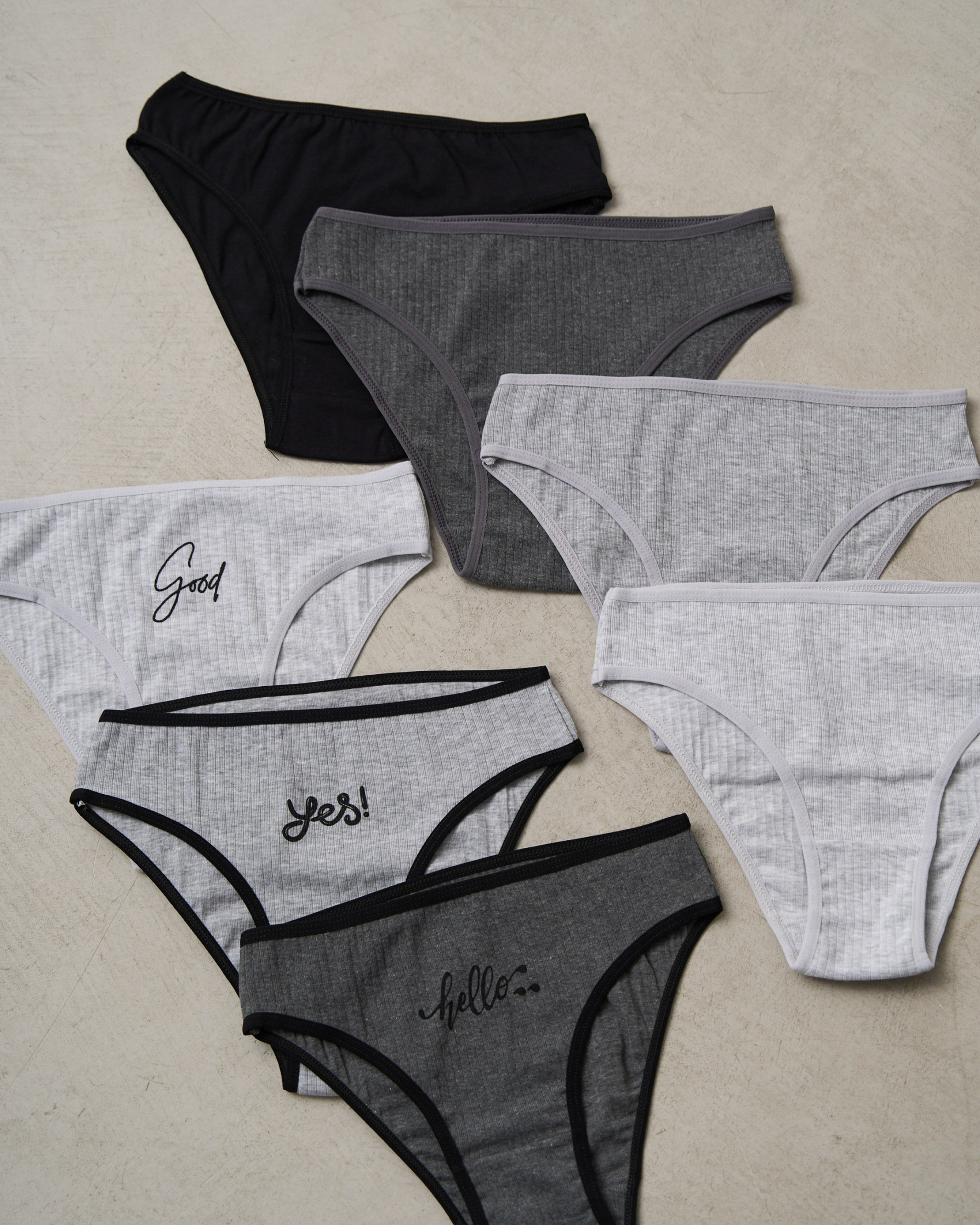 Набор женских трусиков неделек в рубчик- 7 шт. - 713150