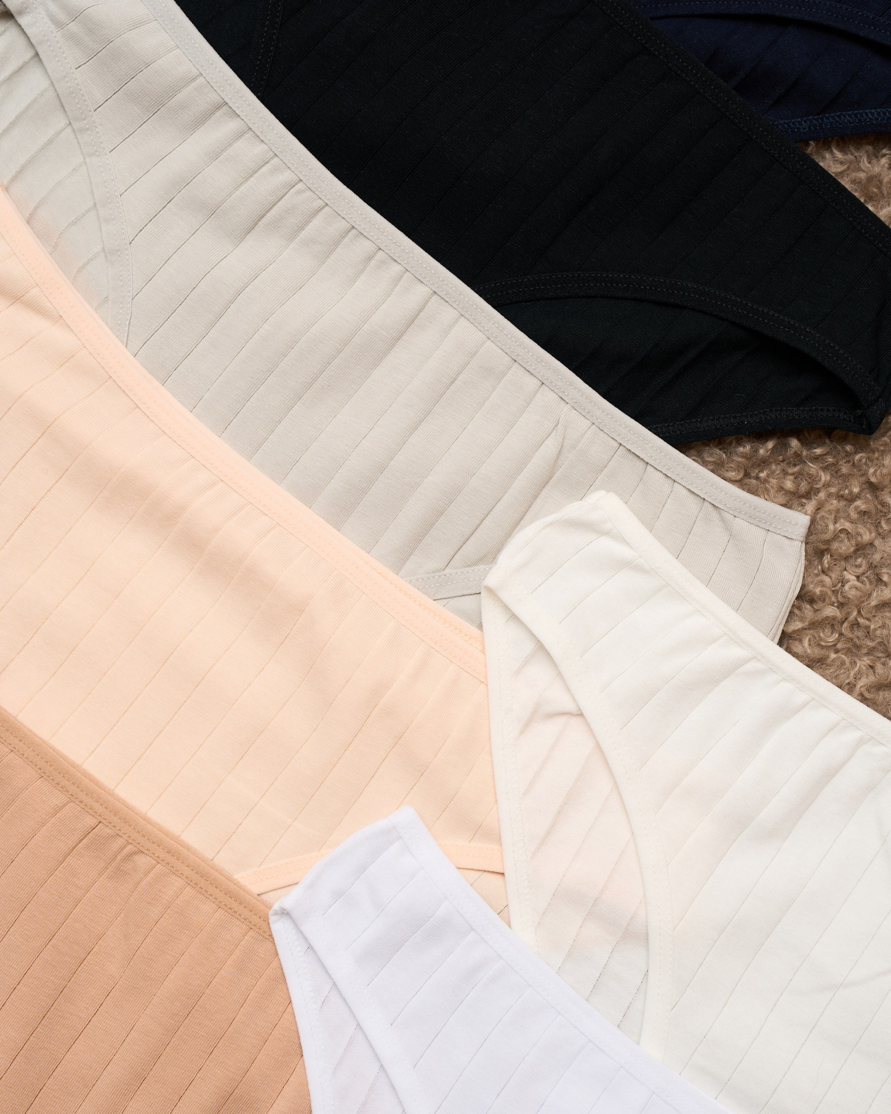 Набор женских трусиков неделек рубчик - 7 шт. - 713181