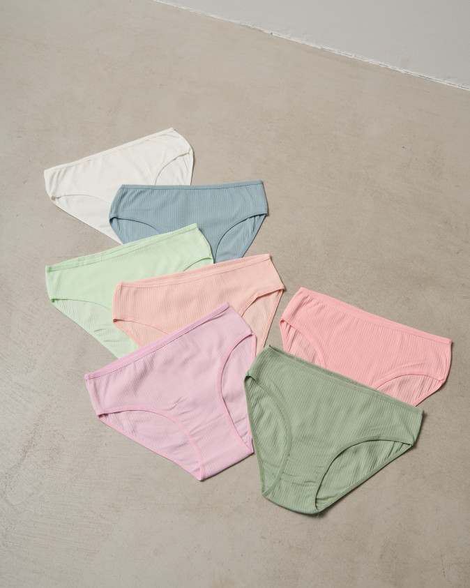 Набір жіночих трусиків тижневок Plus Size в рубчик - 7 шт. - 724156