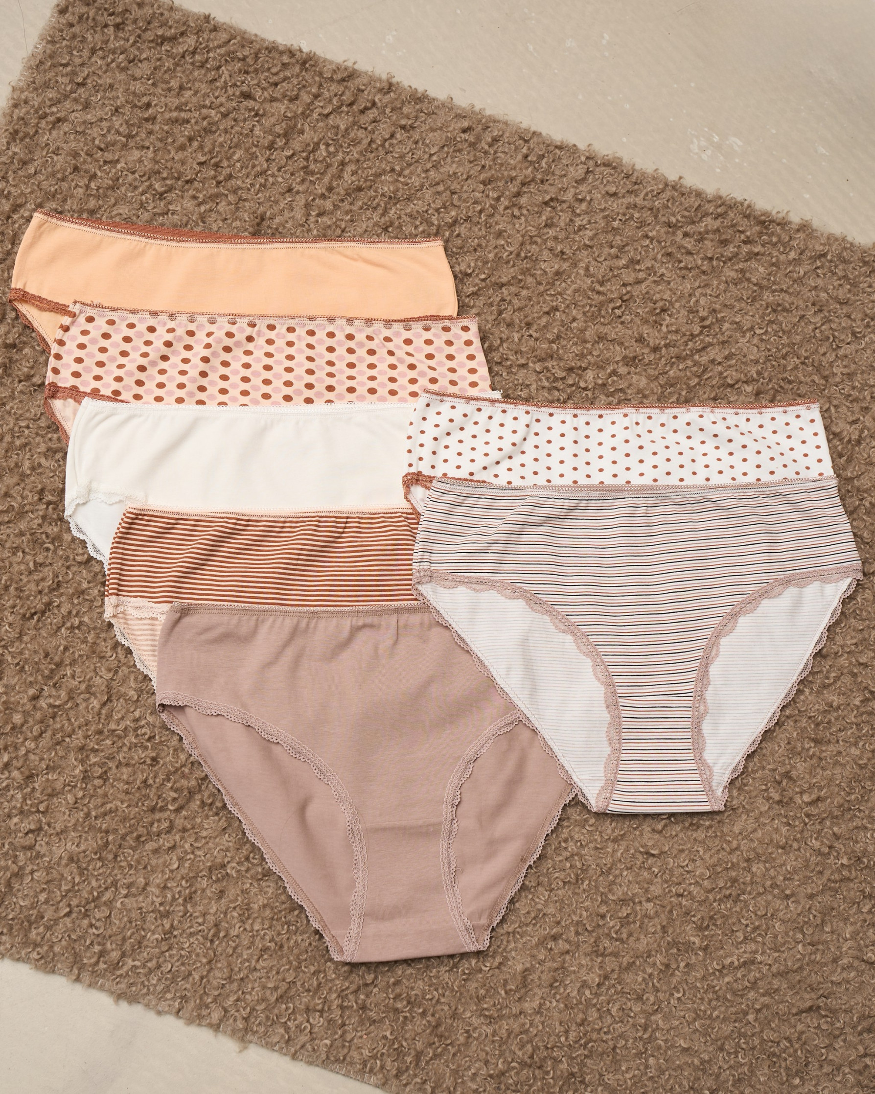 Набор женских трусиков неделек Plus Size - 7 шт. - 724182