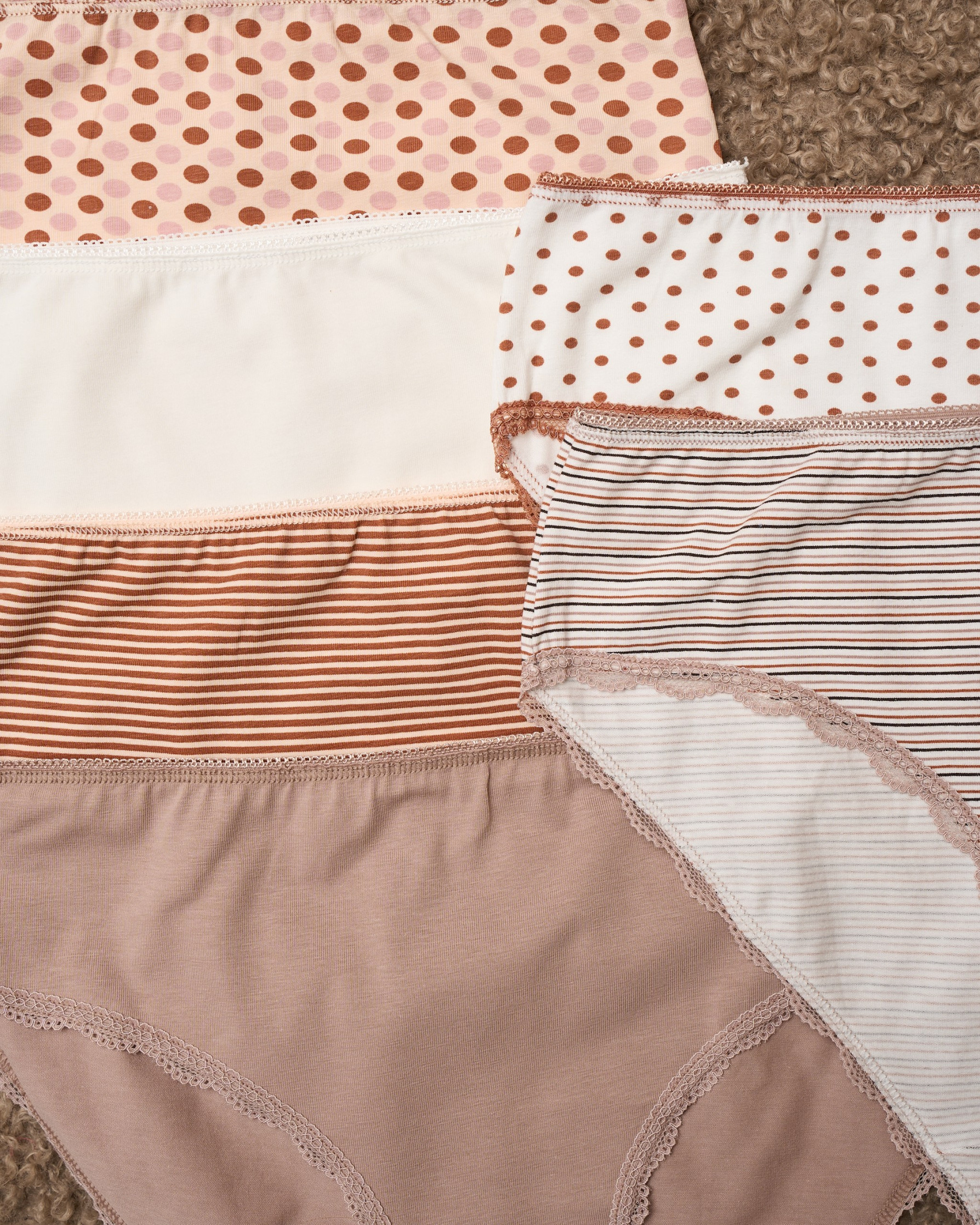 Набор женских трусиков неделек Plus Size - 7 шт. - 724182