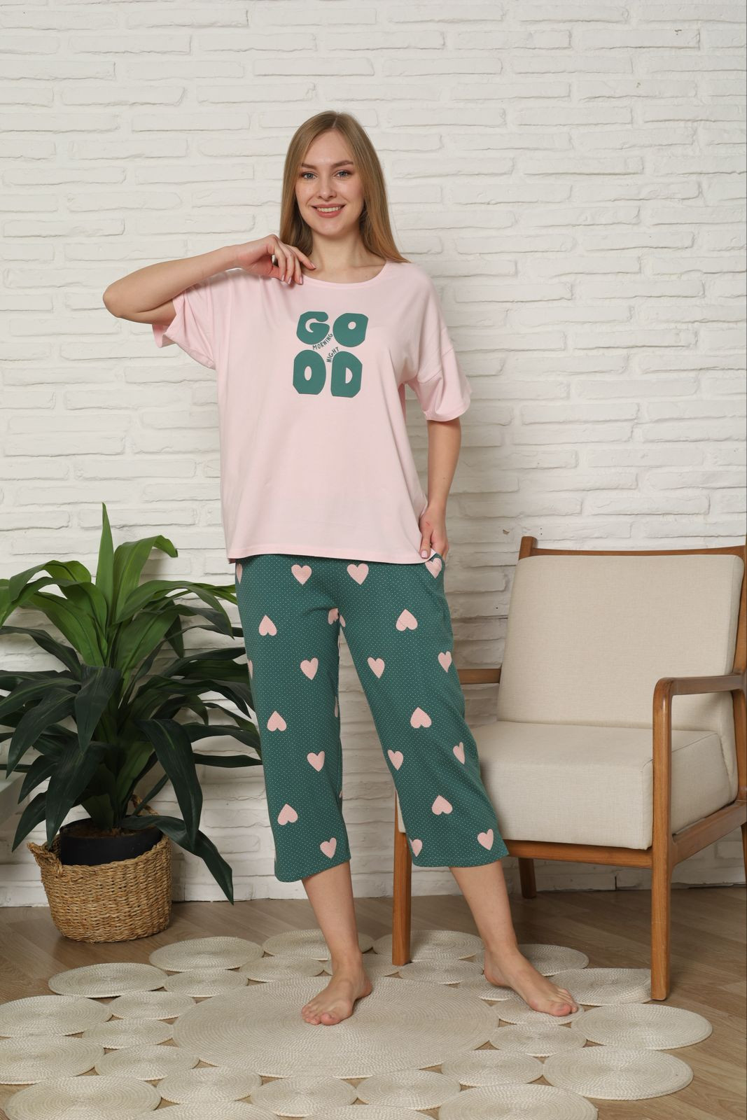Жіночий комплект з капрі в сердечка - Good