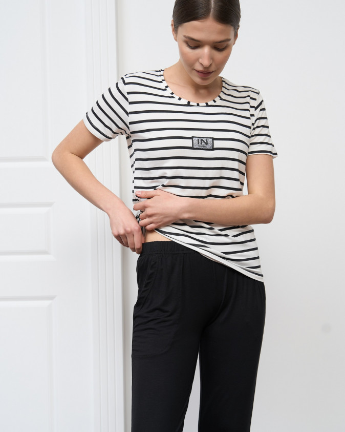 Жіночий комплект з капрі - футболка у смужку