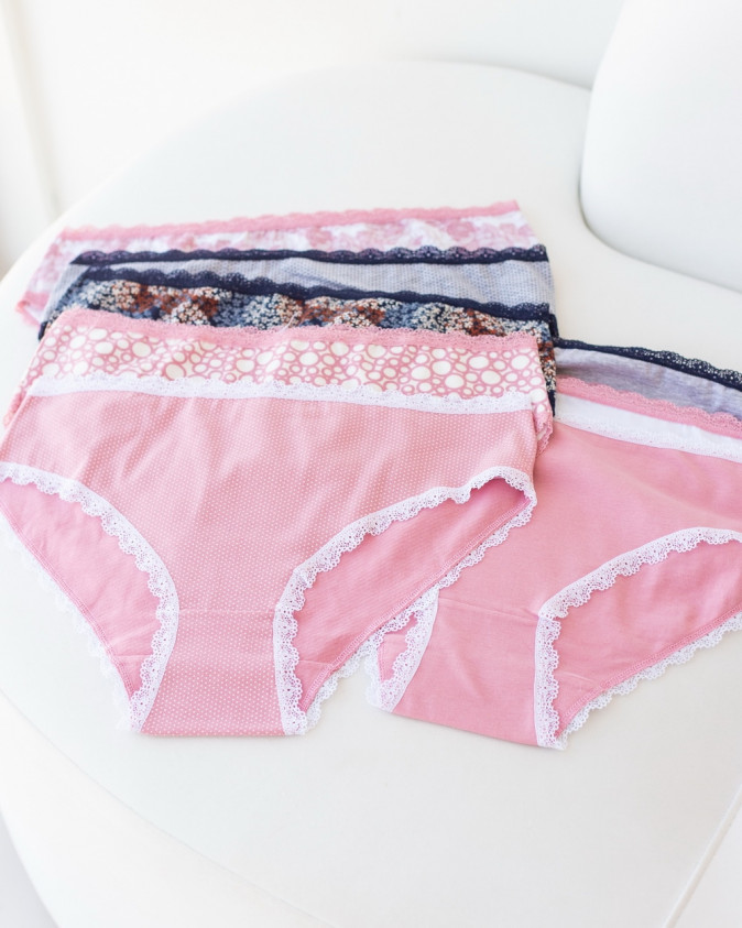 Жіночі трусики з мереживом - рожевий мікс